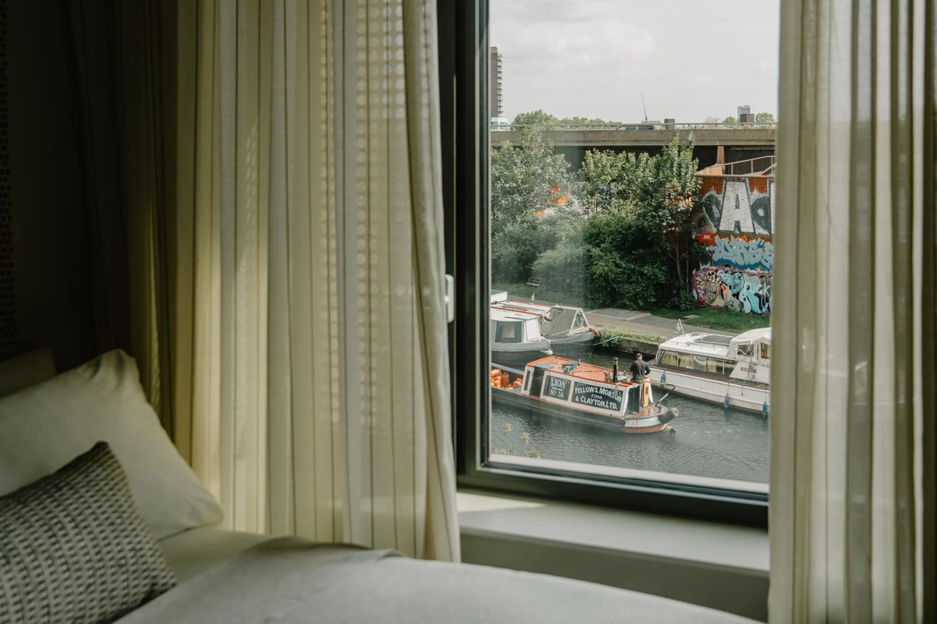 City view, Bed in Mason & Fifth, Westbourne Park