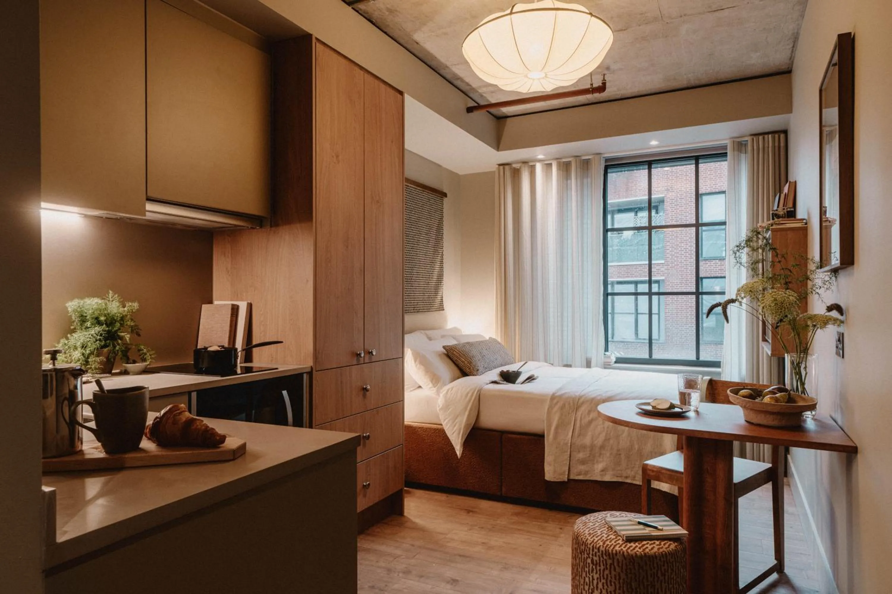 Bed in Mason & Fifth, Westbourne Park