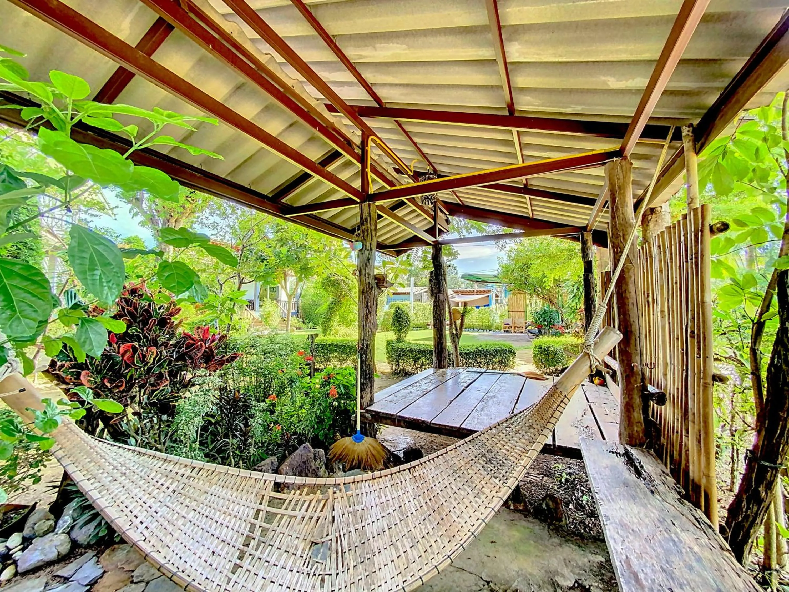 Patio in Sunanta Bungalow