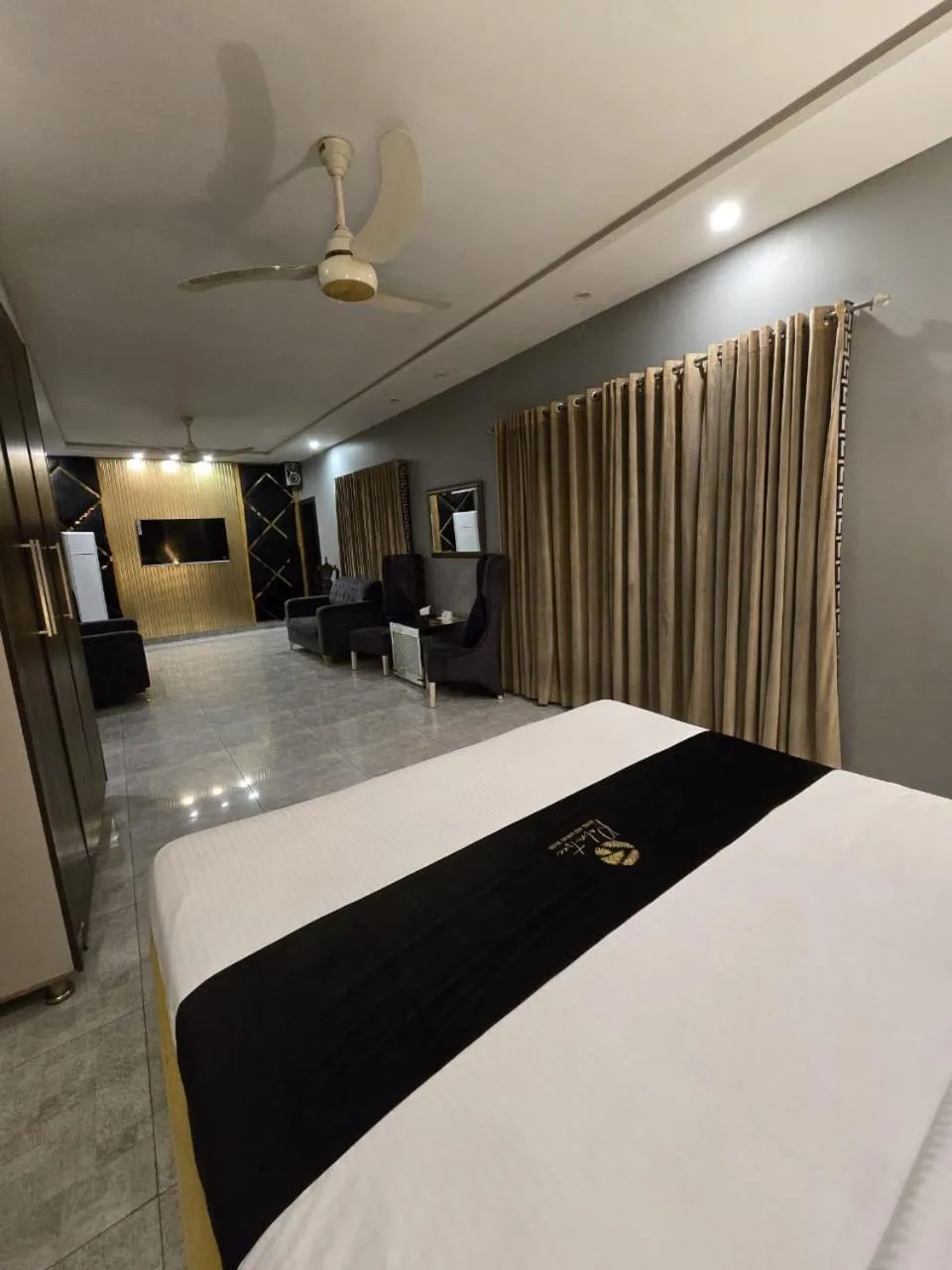 TV and multimedia, Bed in Palm tree suites