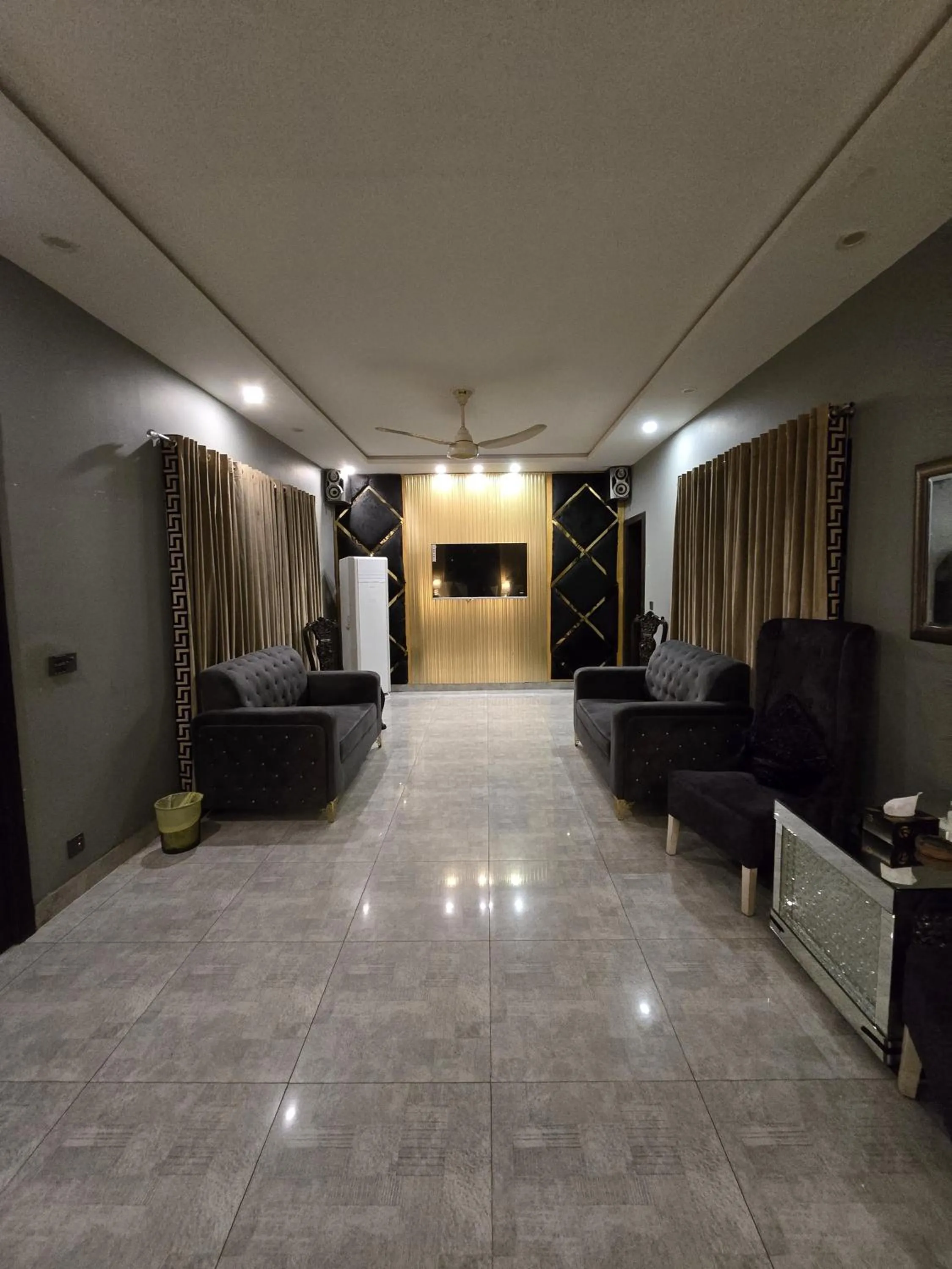 Living room in Palm tree suites