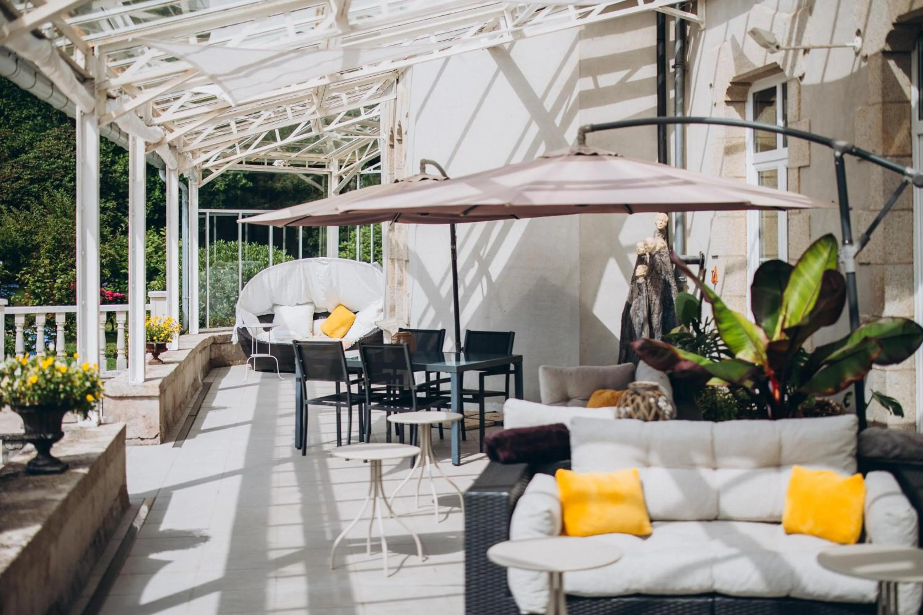 Patio in Château de KERVOAZEC - Chambres d'hôtes