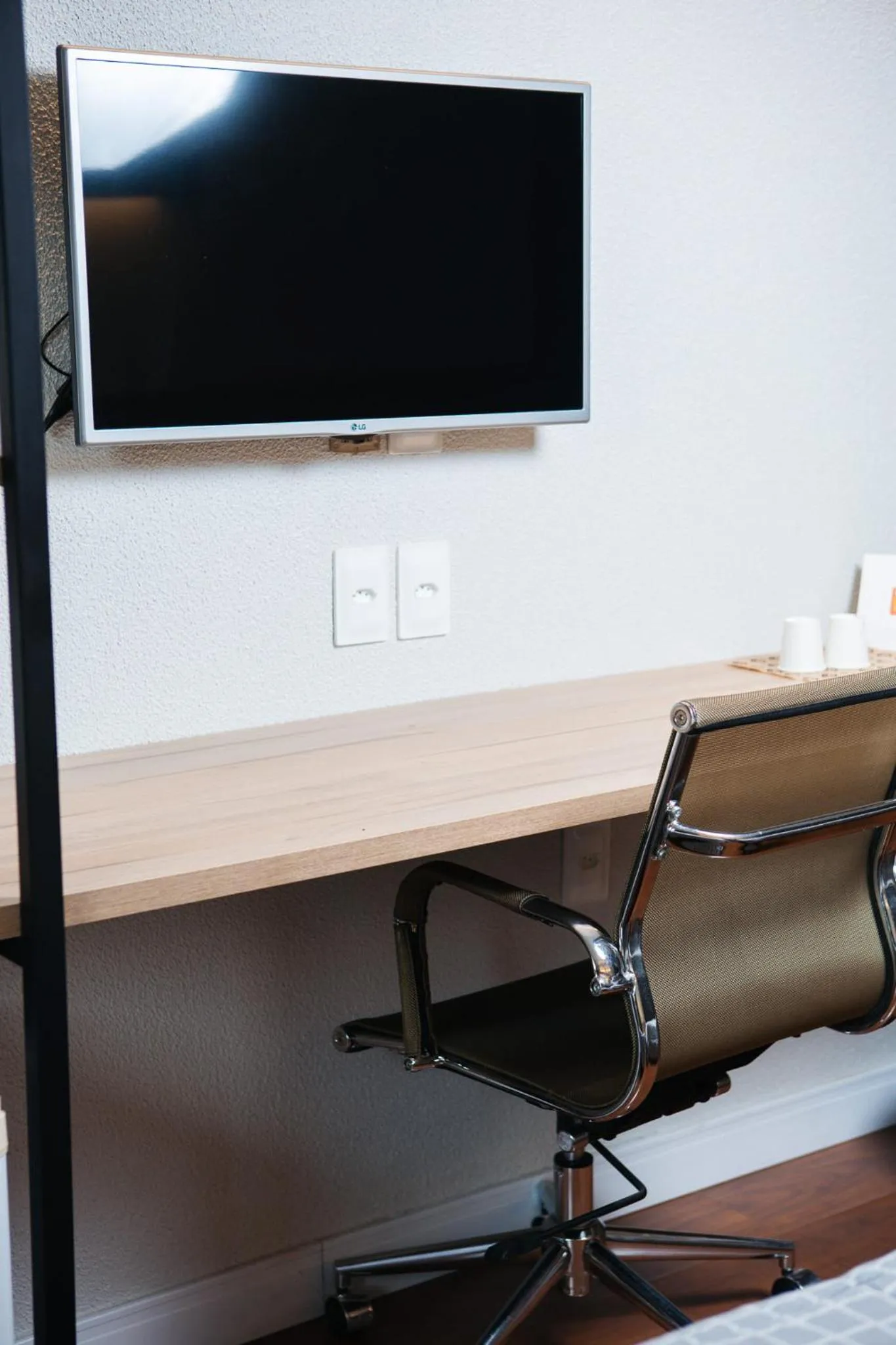 Communal lounge/ TV room in Hotel 10 Blumenau