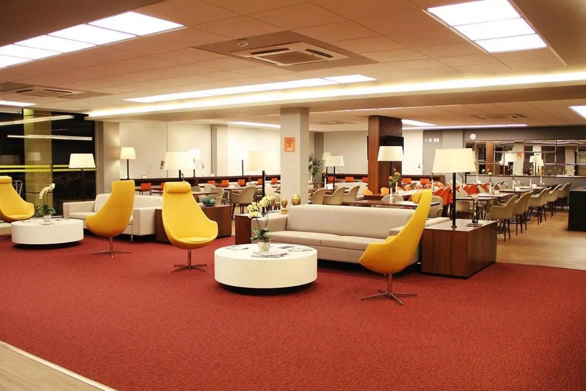 Restaurant/places to eat in Hotel 10 Blumenau