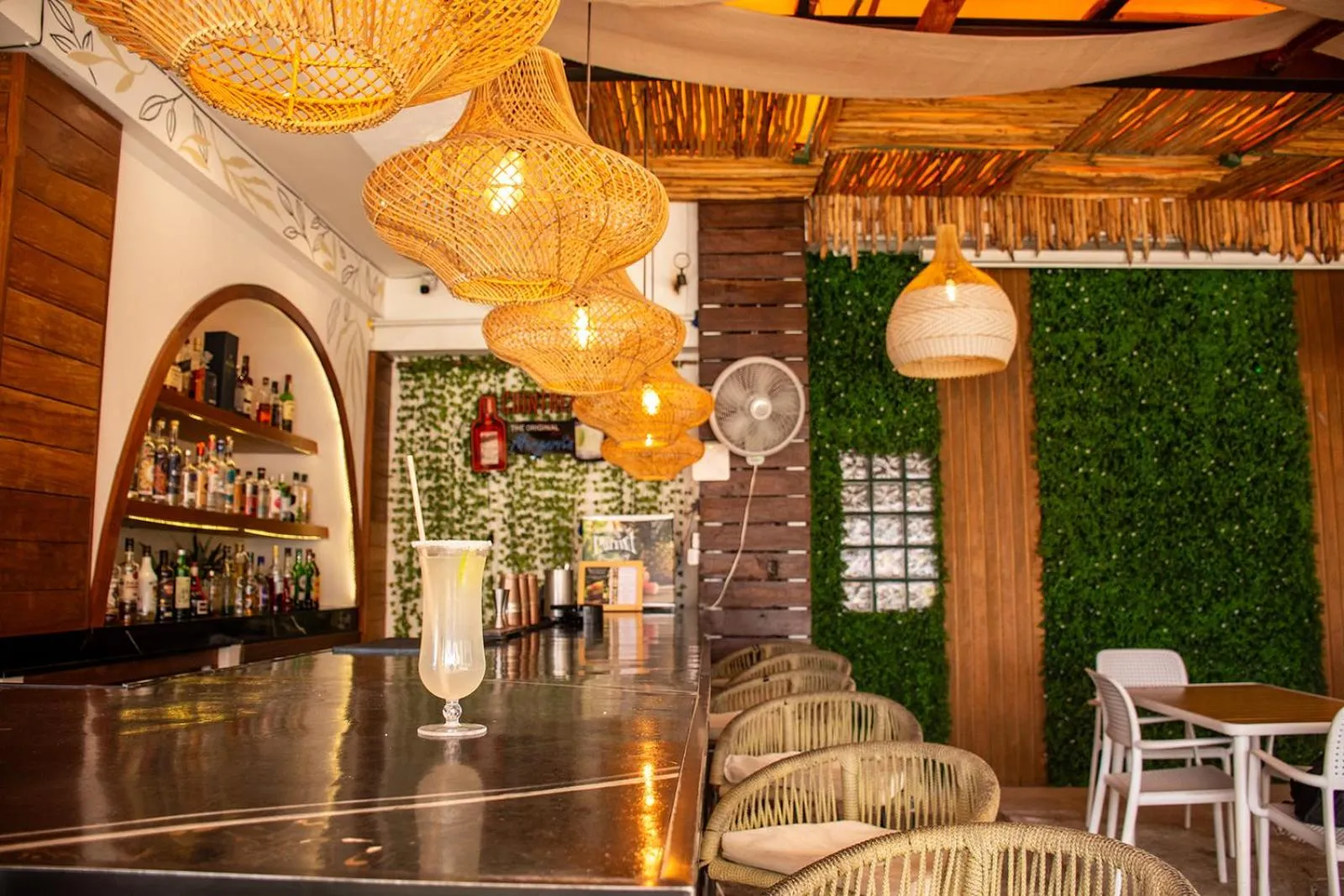 Restaurant/places to eat in Cache Hotel Boutique - Adults Only