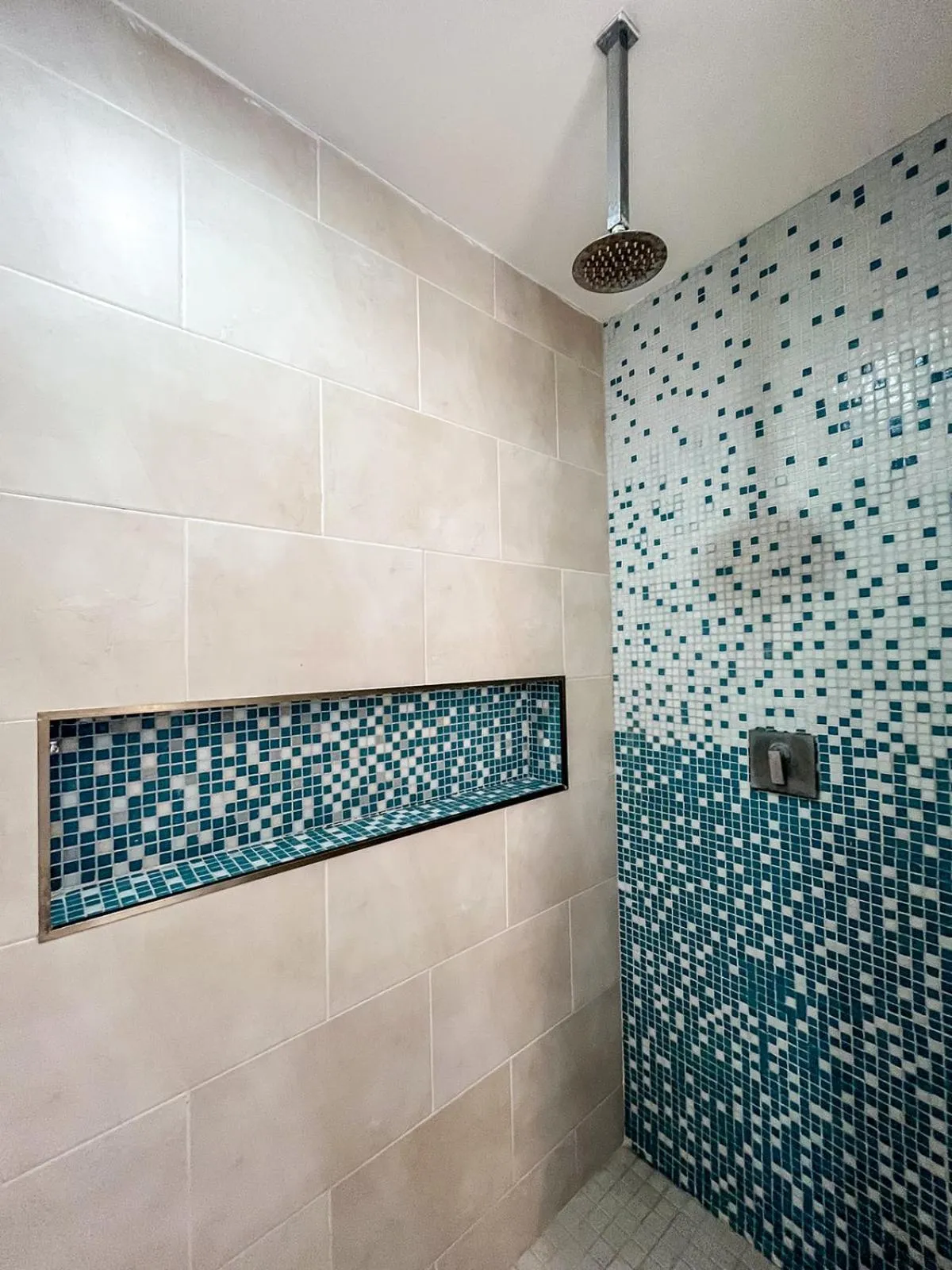 Shower in Cache Hotel Boutique - Adults Only
