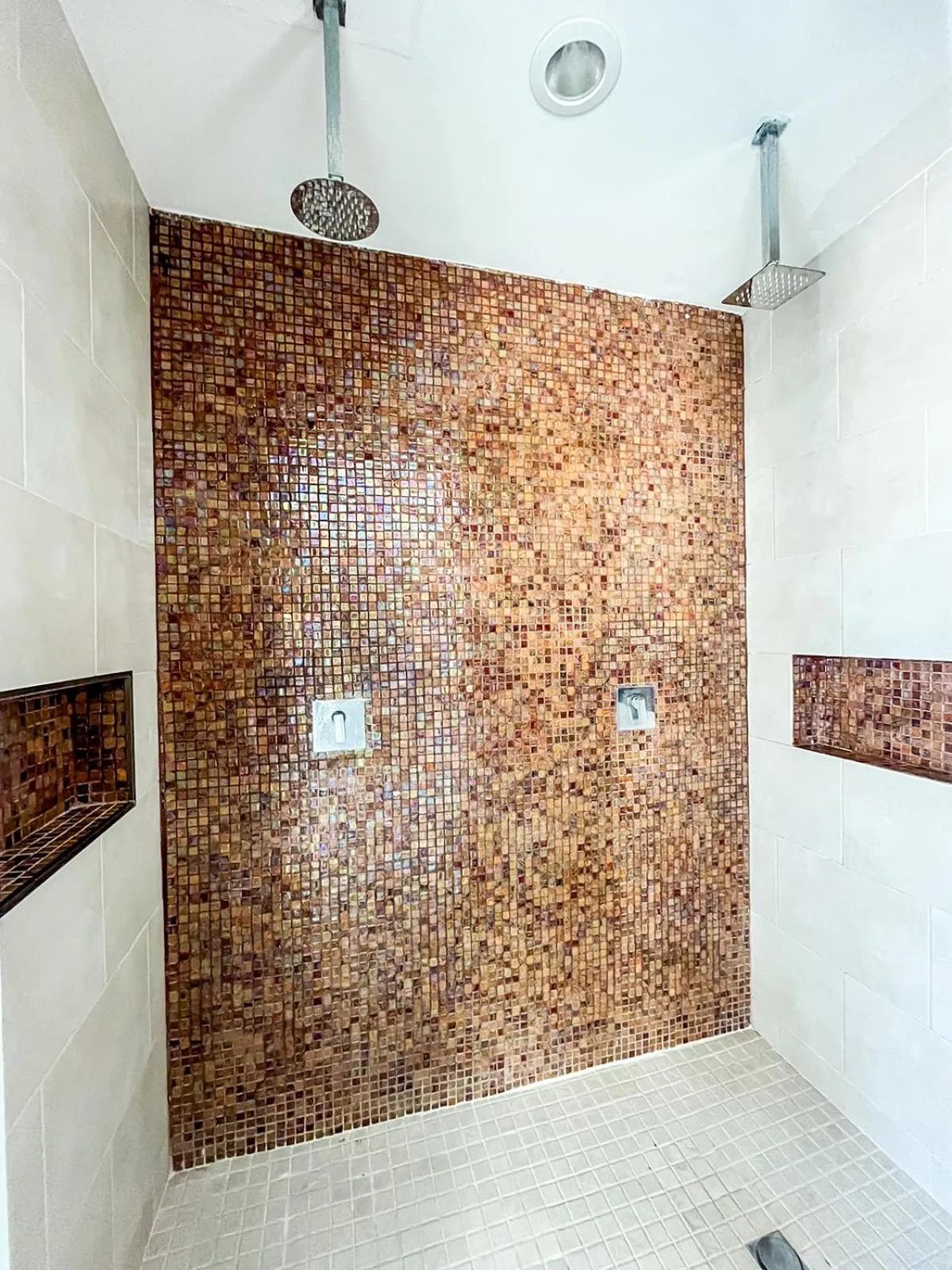 Shower in Cache Hotel Boutique - Adults Only