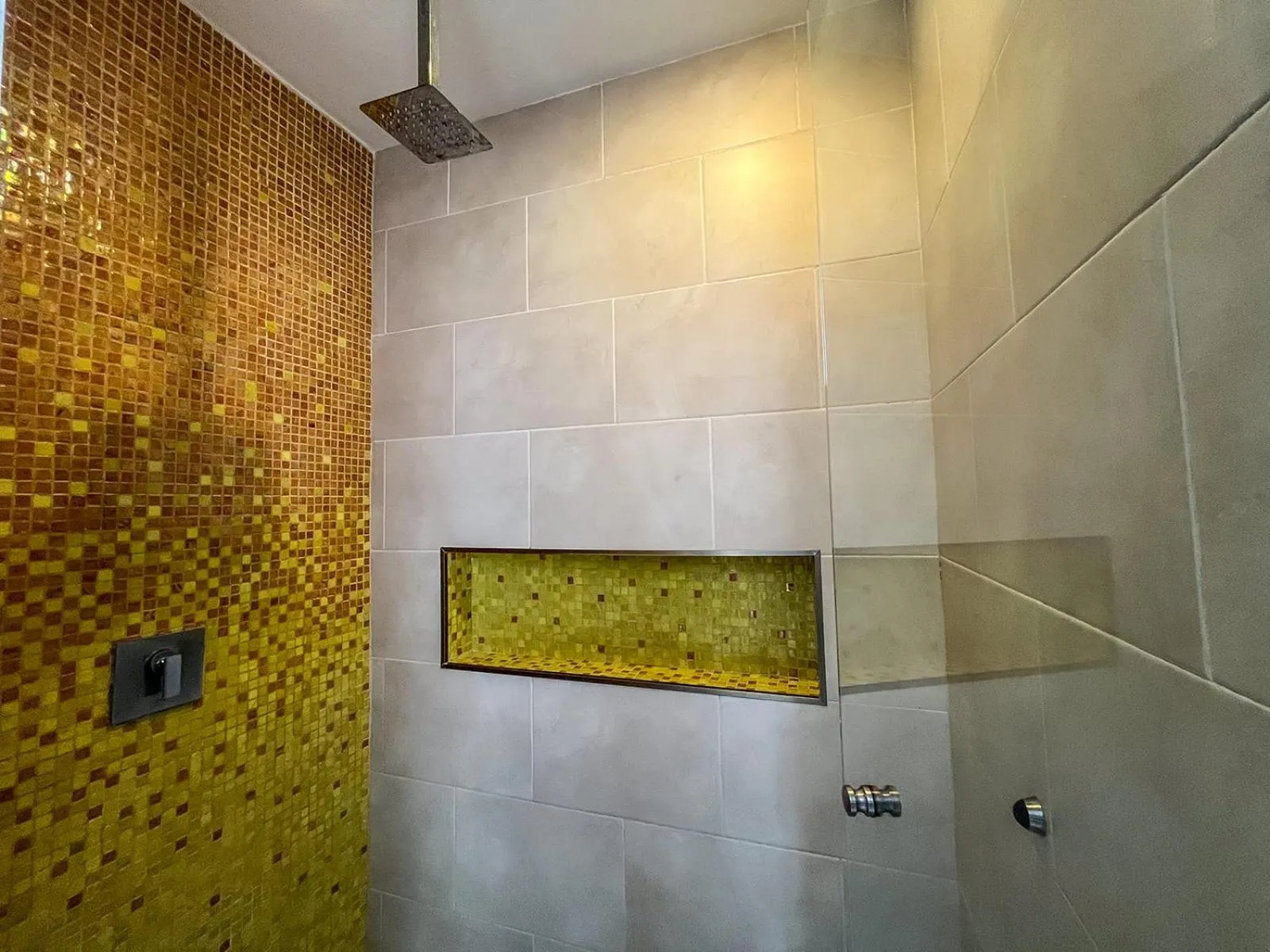 Shower in Cache Hotel Boutique - Adults Only