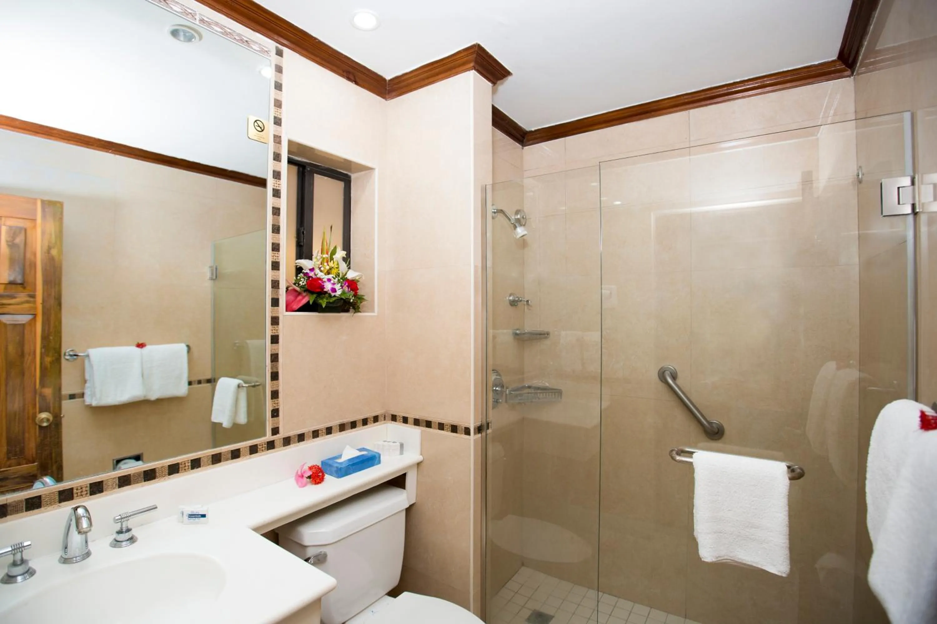 Shower in Rooms On The Beach Negril