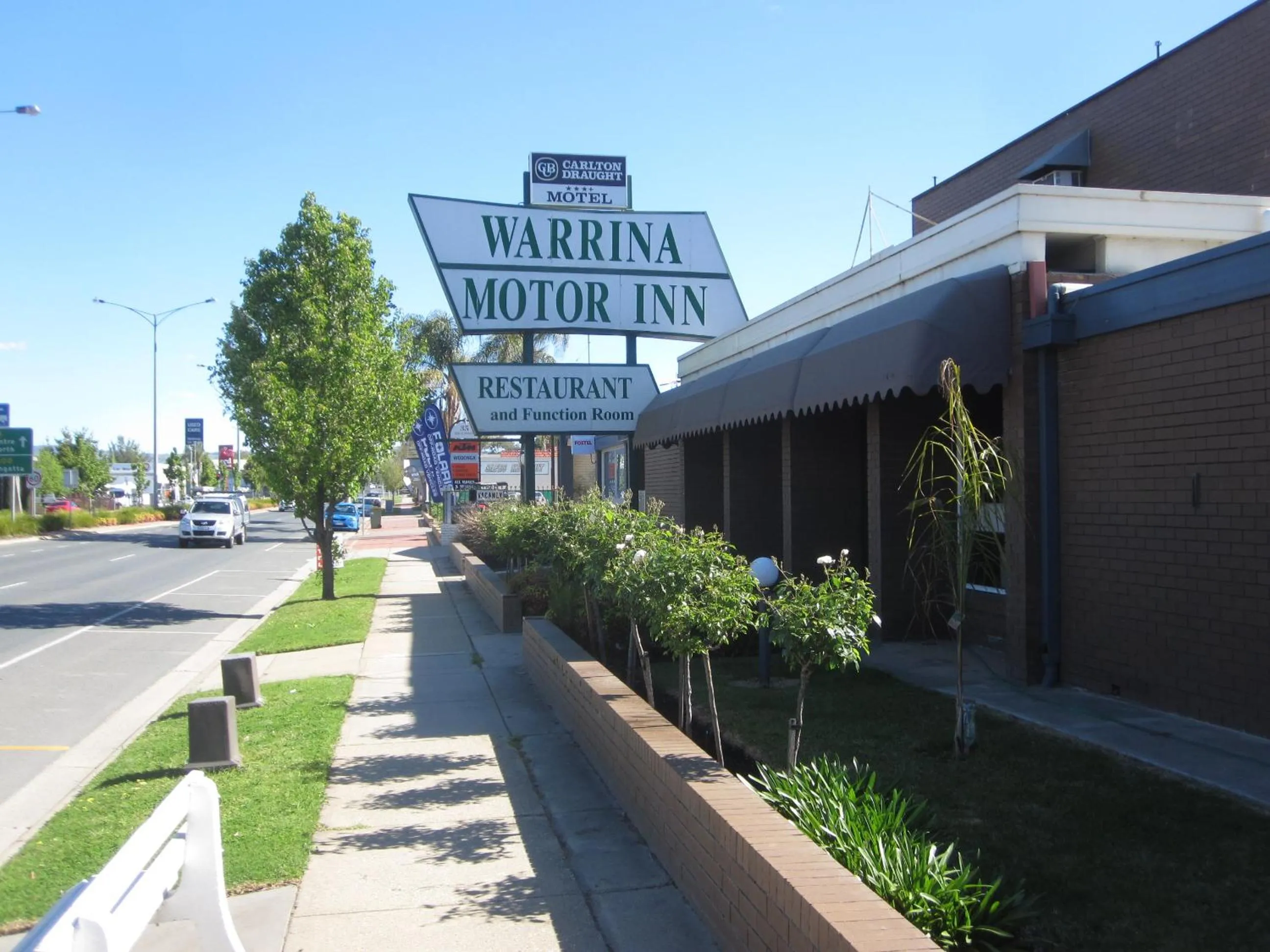 Property logo or sign in Warrina Inn Wodonga CBD