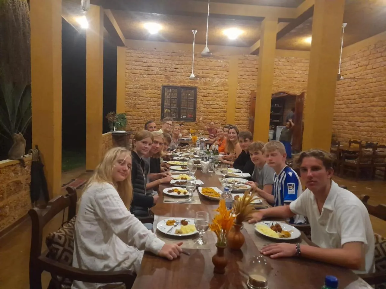 Restaurant/places to eat in Happy Man Village