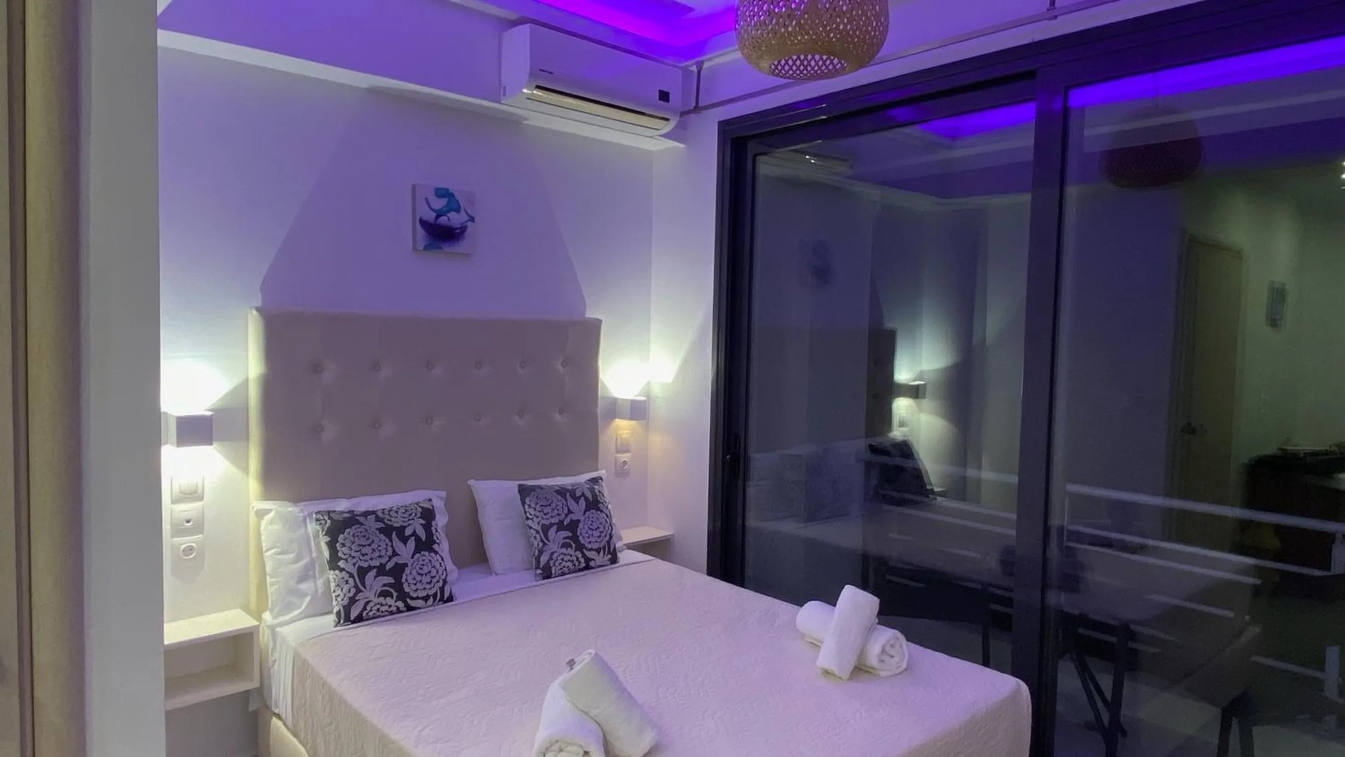 Bed in Rethymno Hills Apartments