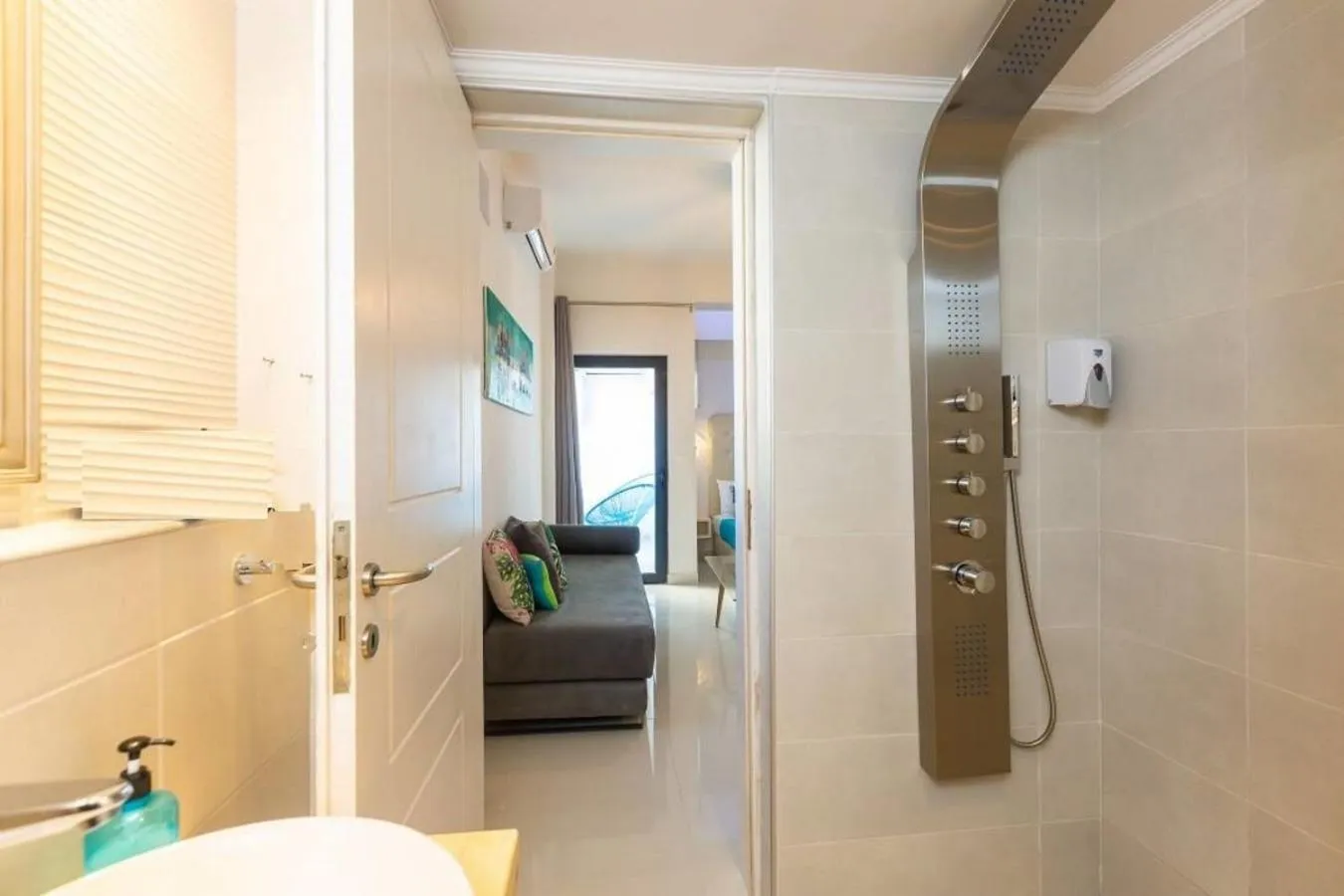 Bathroom in Rethymno Hills Apartments