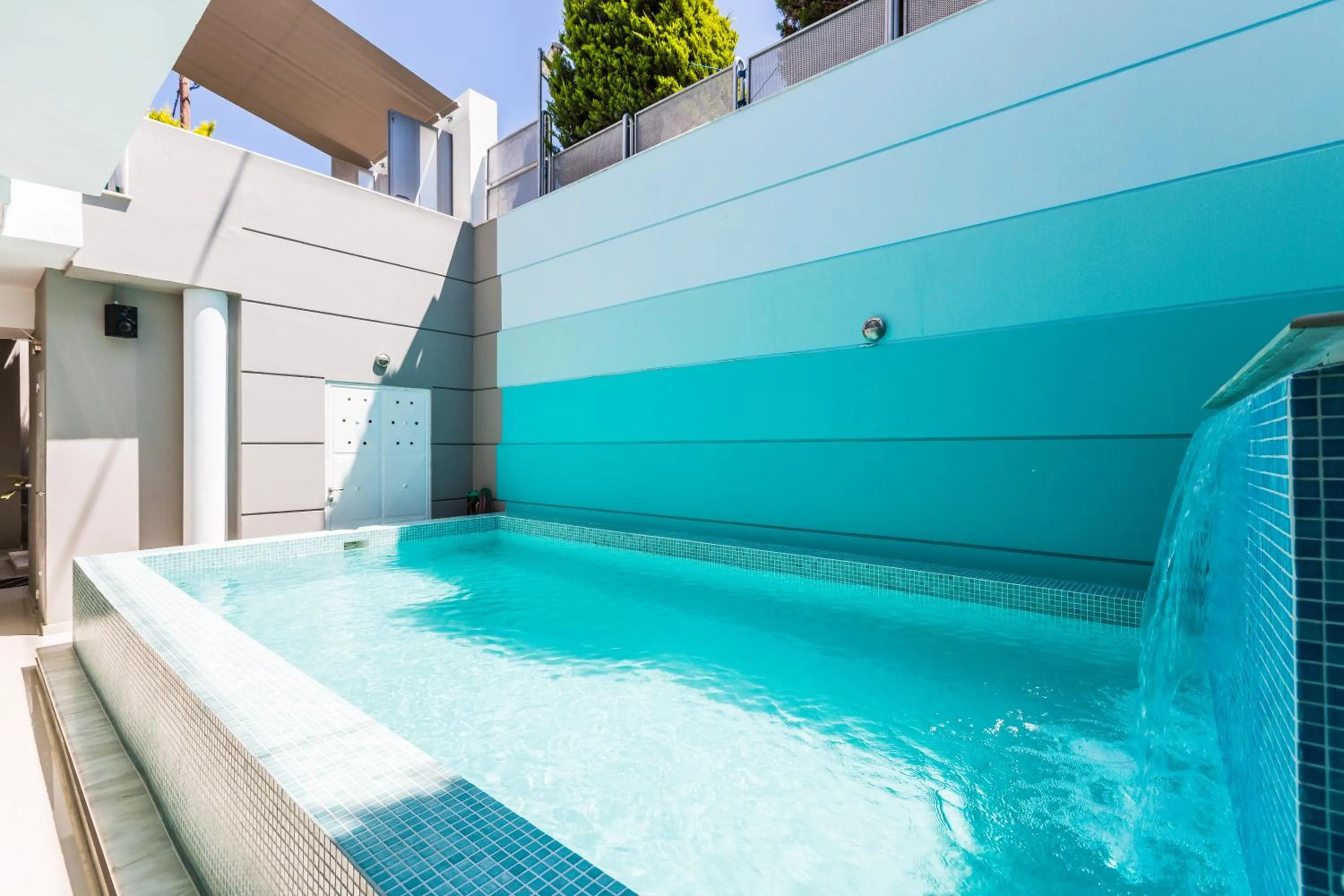 Swimming pool in Rethymno Hills Apartments
