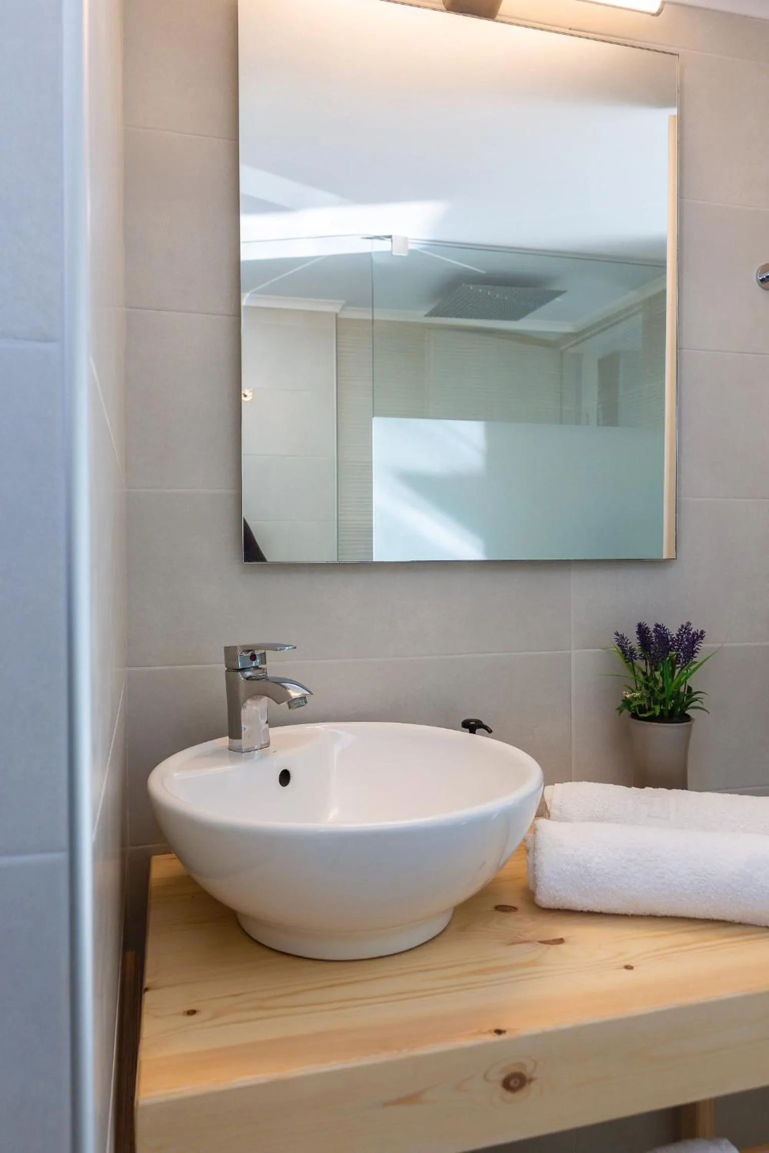 Shower in Rethymno Hills Apartments