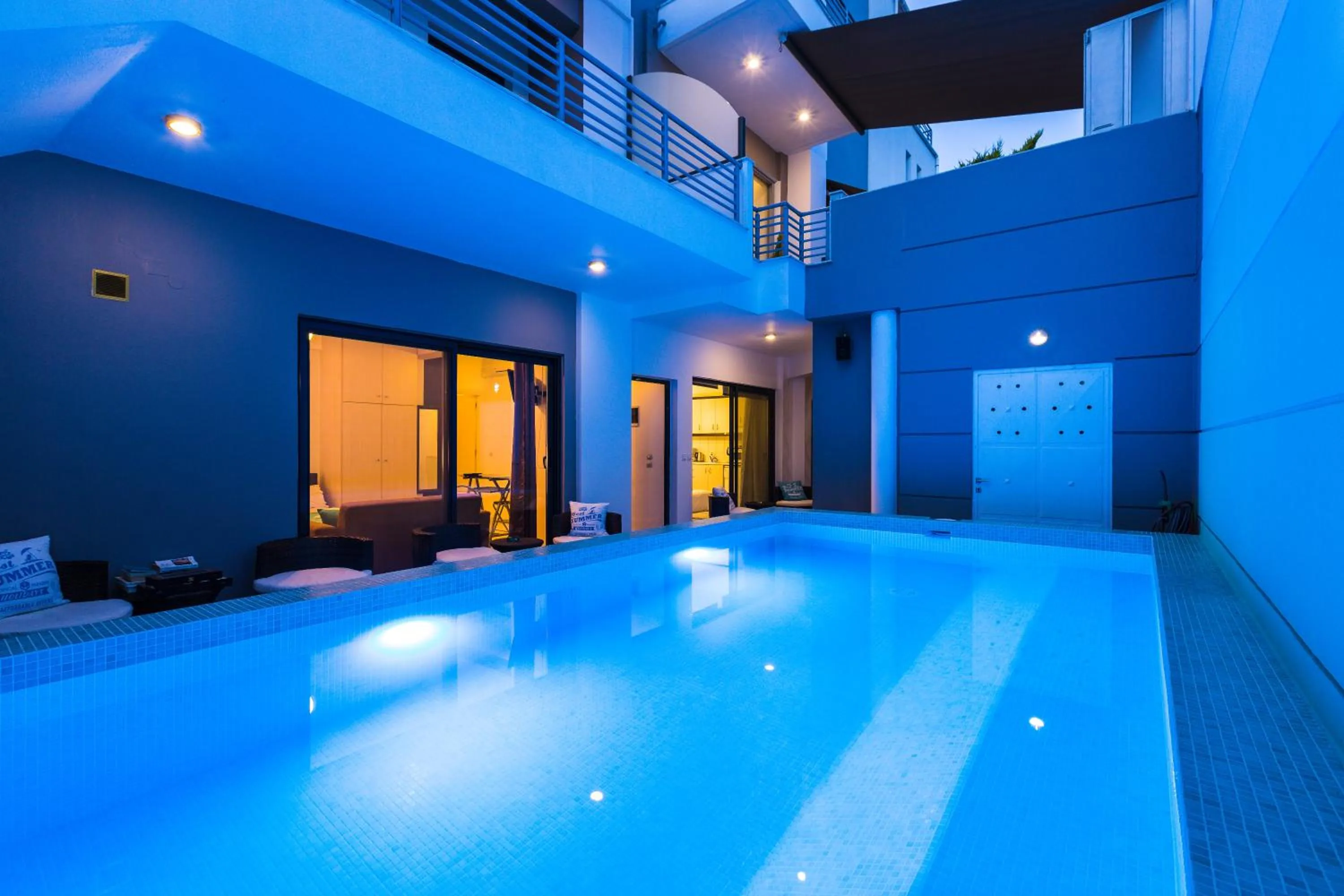 Swimming pool in Rethymno Hills Apartments
