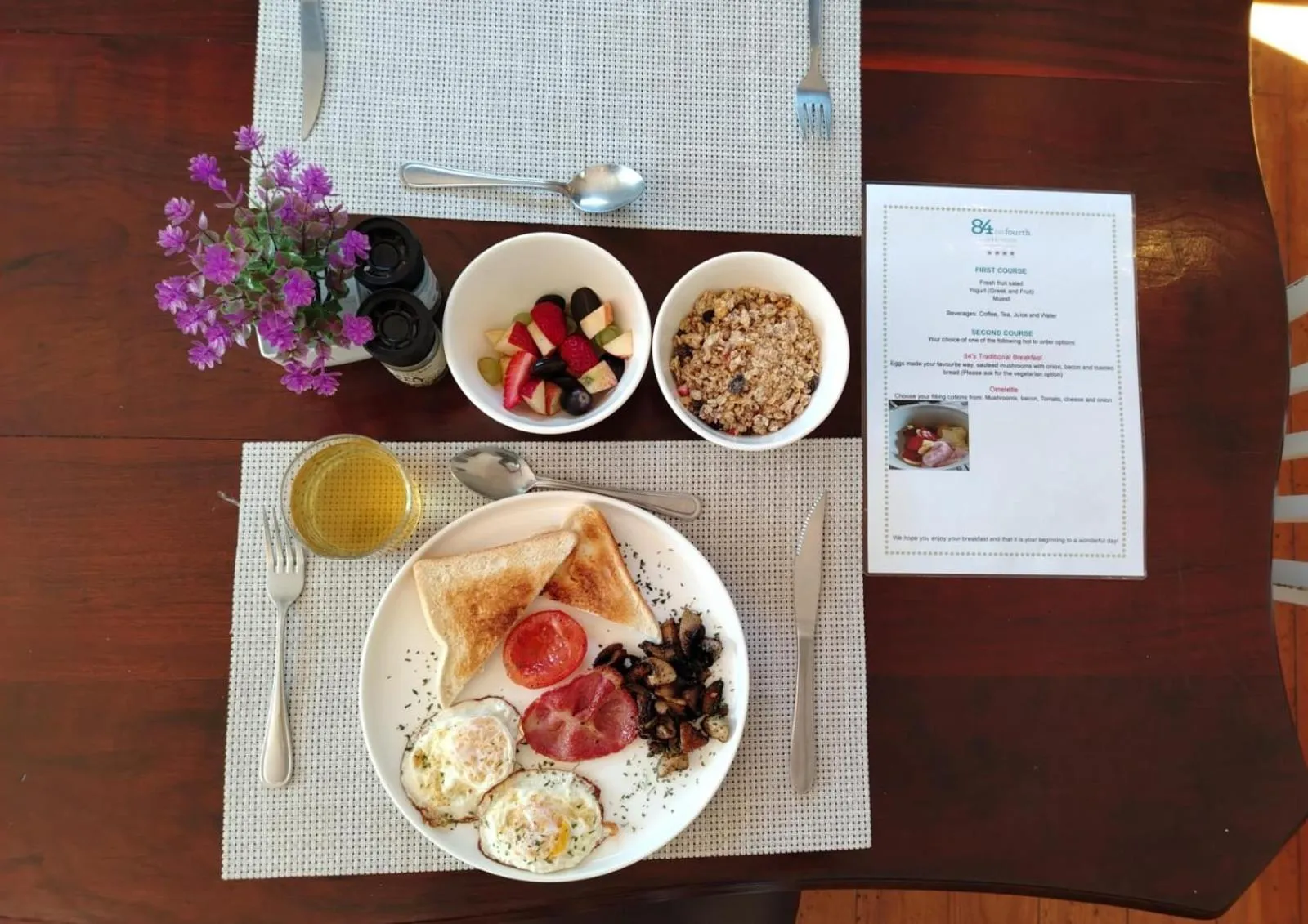 Breakfast in 84 on Fourth Guest House