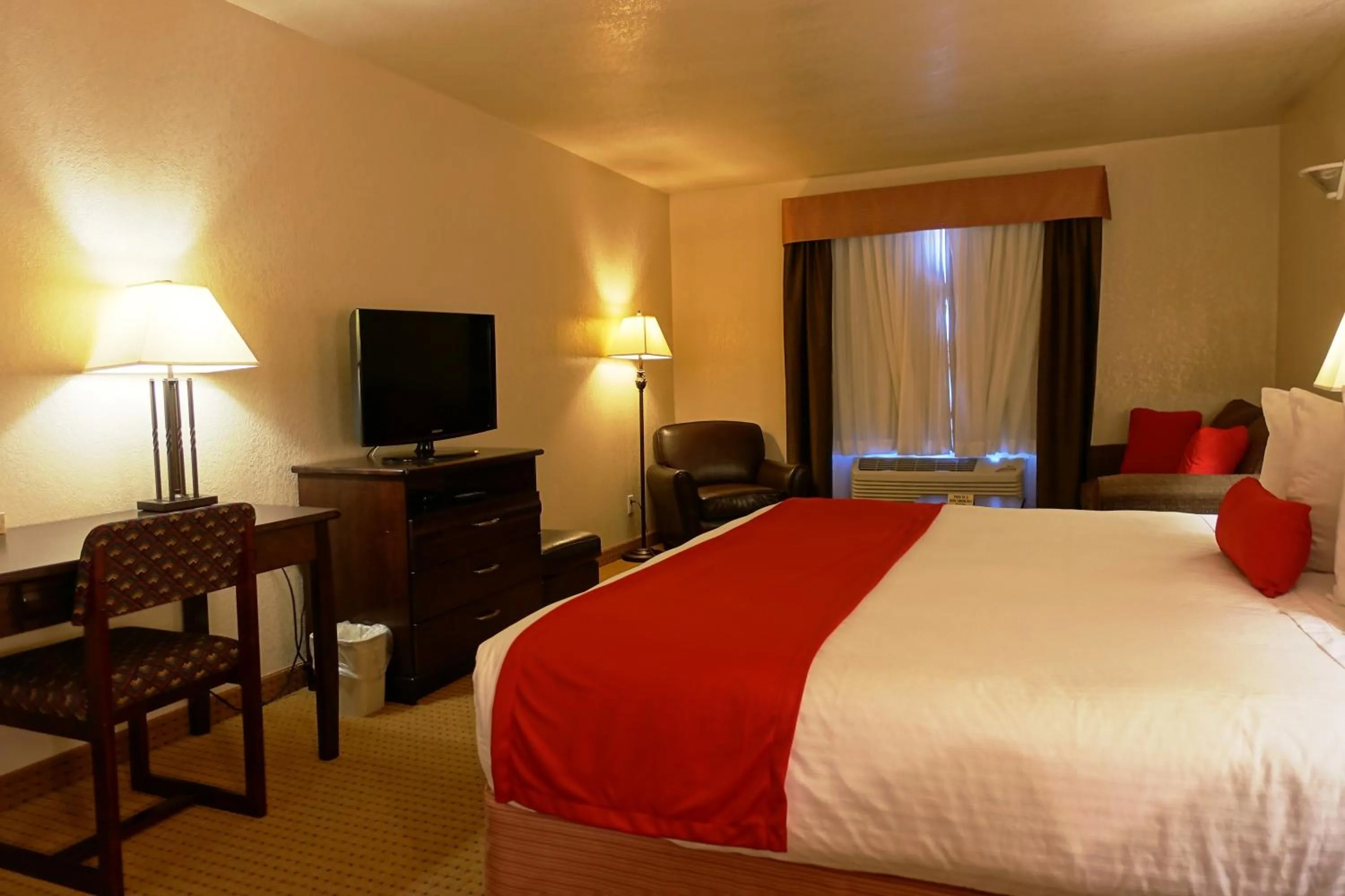 Other, Bed in Gold Circle Inn