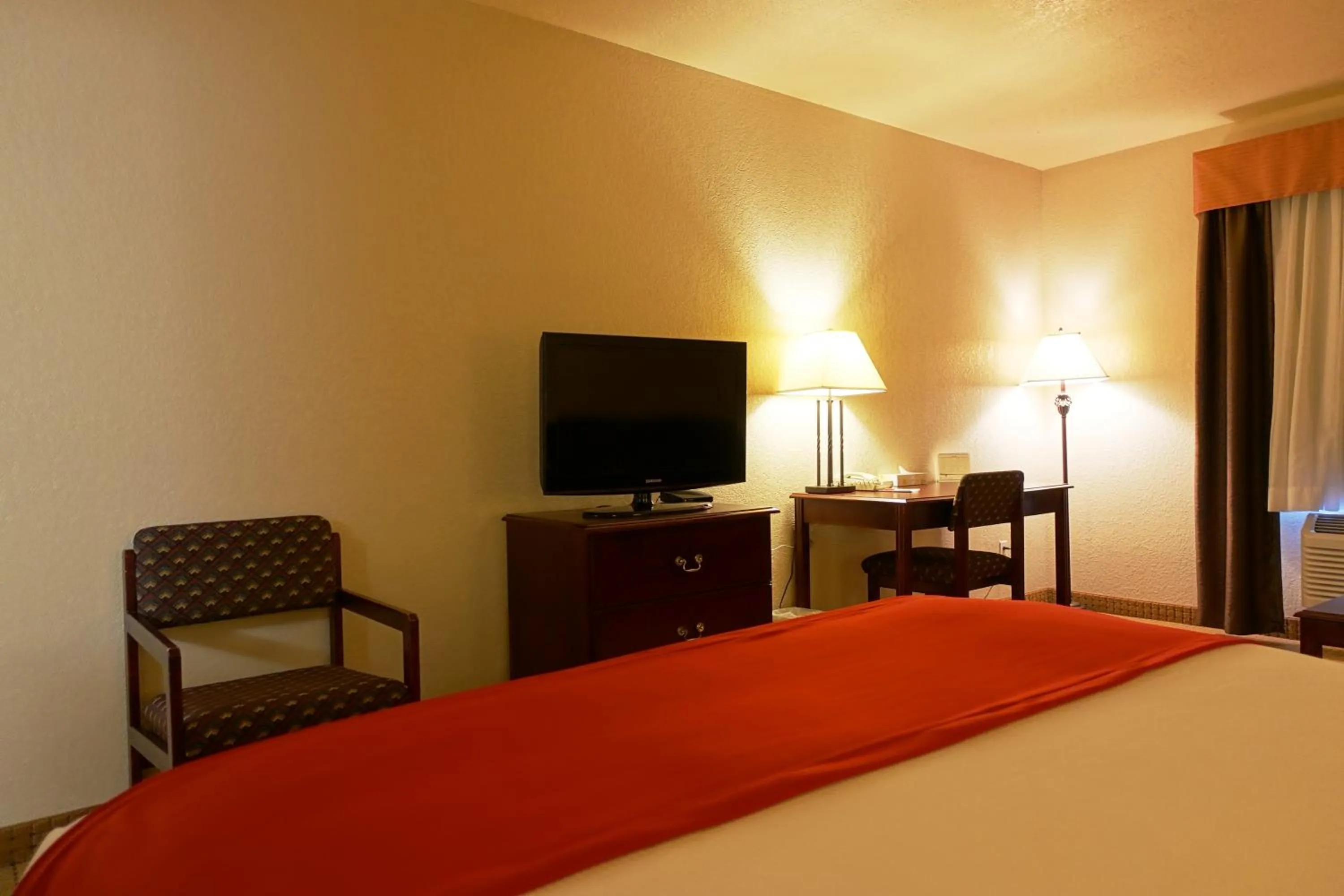 Other, Bed in Gold Circle Inn