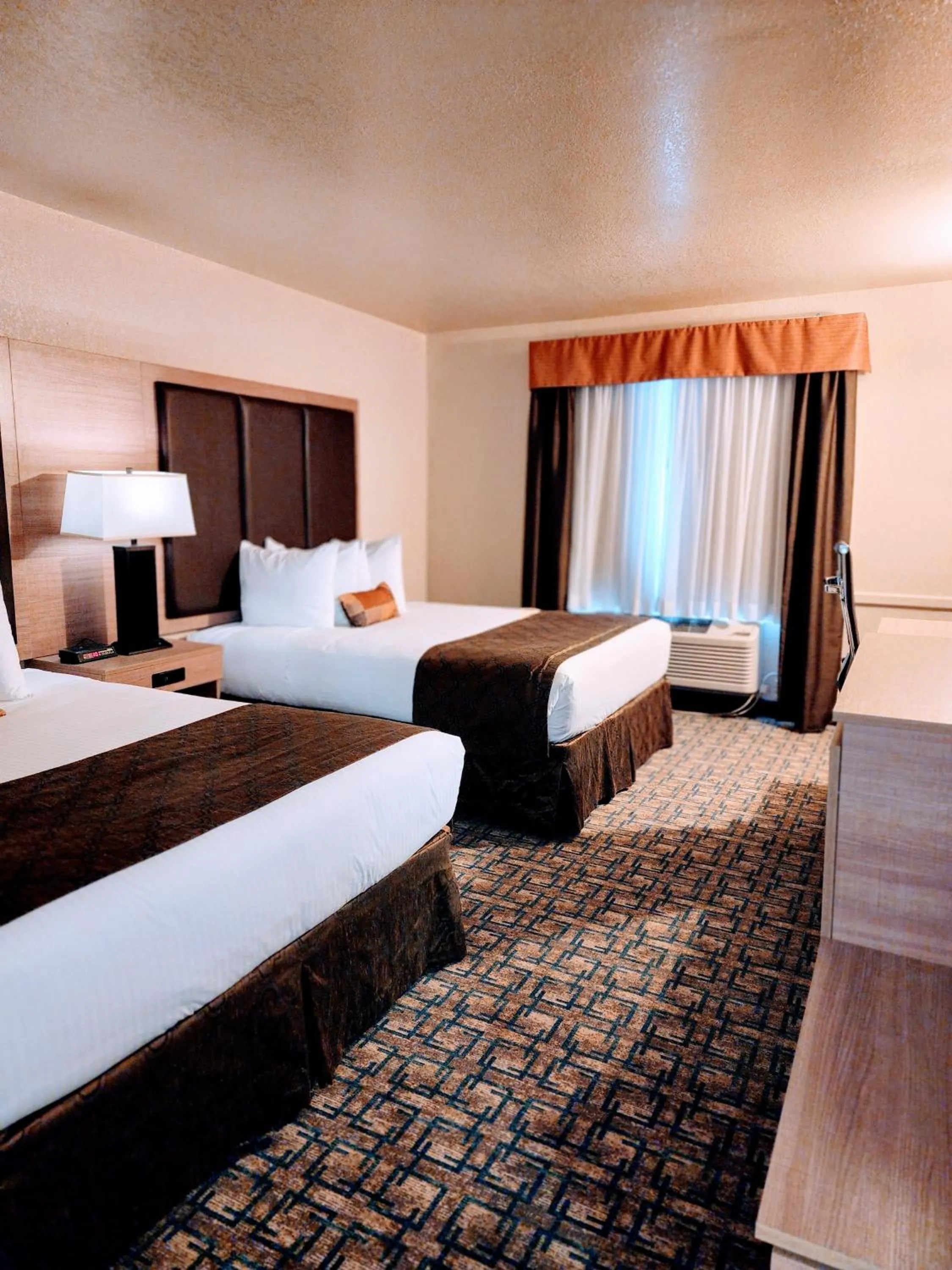 Bed in Gold Circle Inn