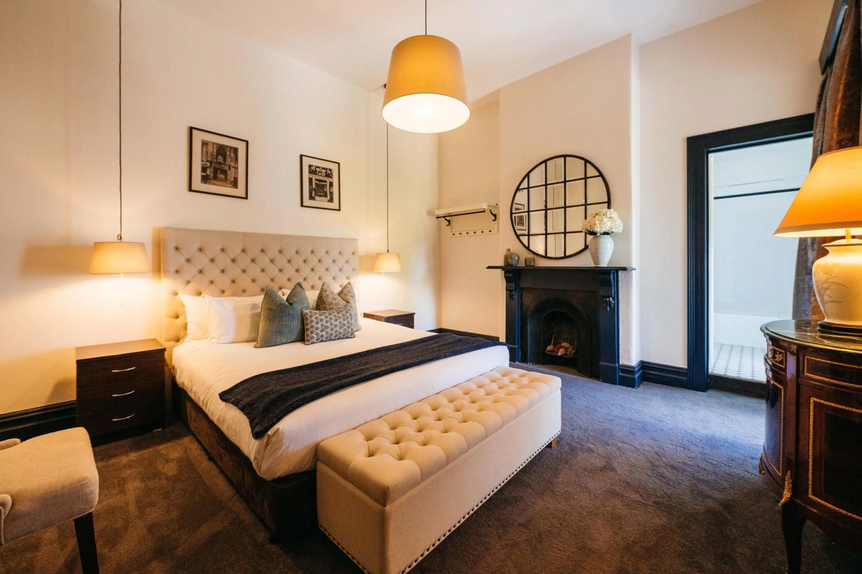 Bed in Hotel Etico at Mount Victoria Manor