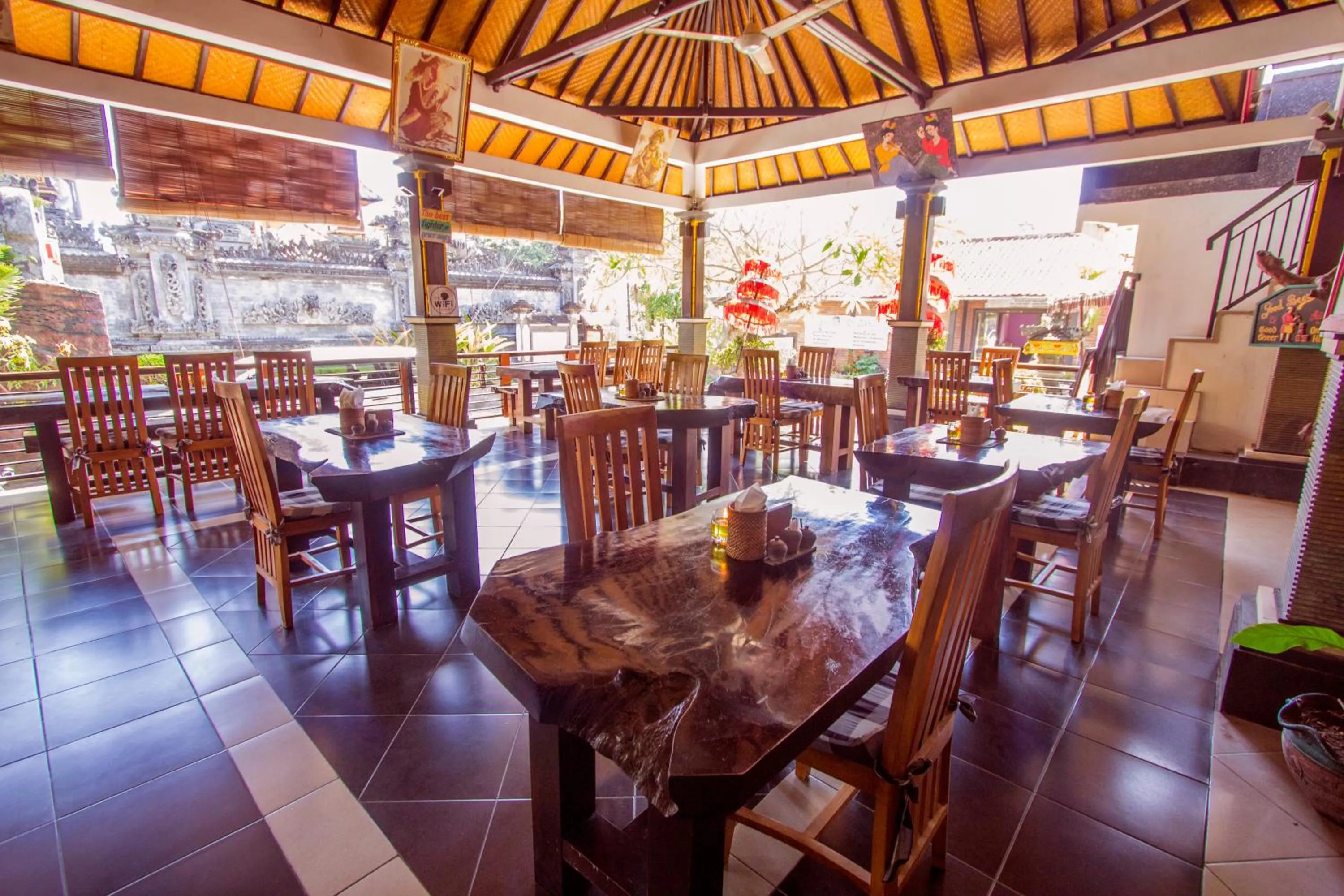 Restaurant/places to eat in Hotel Shri Ganesh