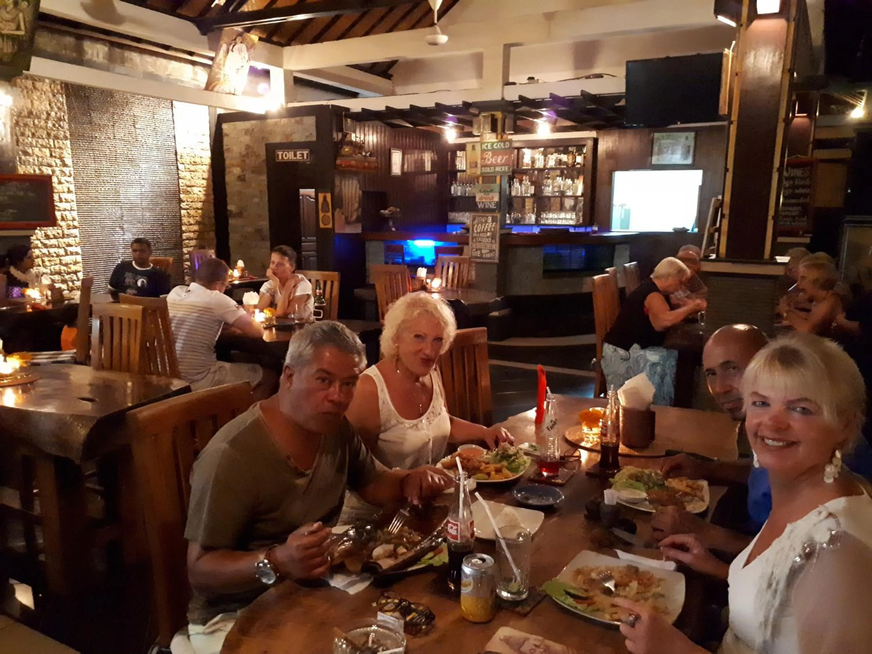 Restaurant/places to eat in Hotel Shri Ganesh