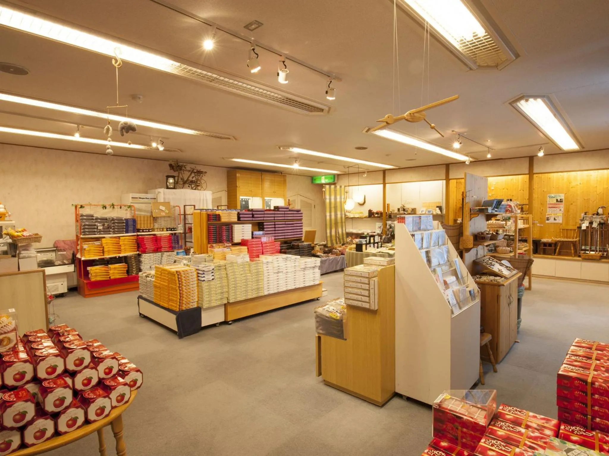 On-site shops in Kumanoyu Hotel