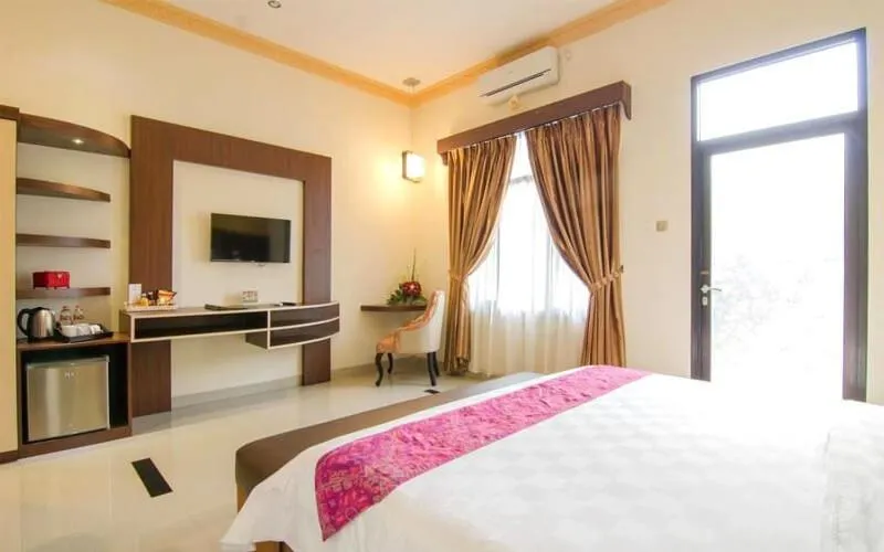 TV and multimedia, Bed in Zamzam Hotel and Convention Batu Powered By Archipelago