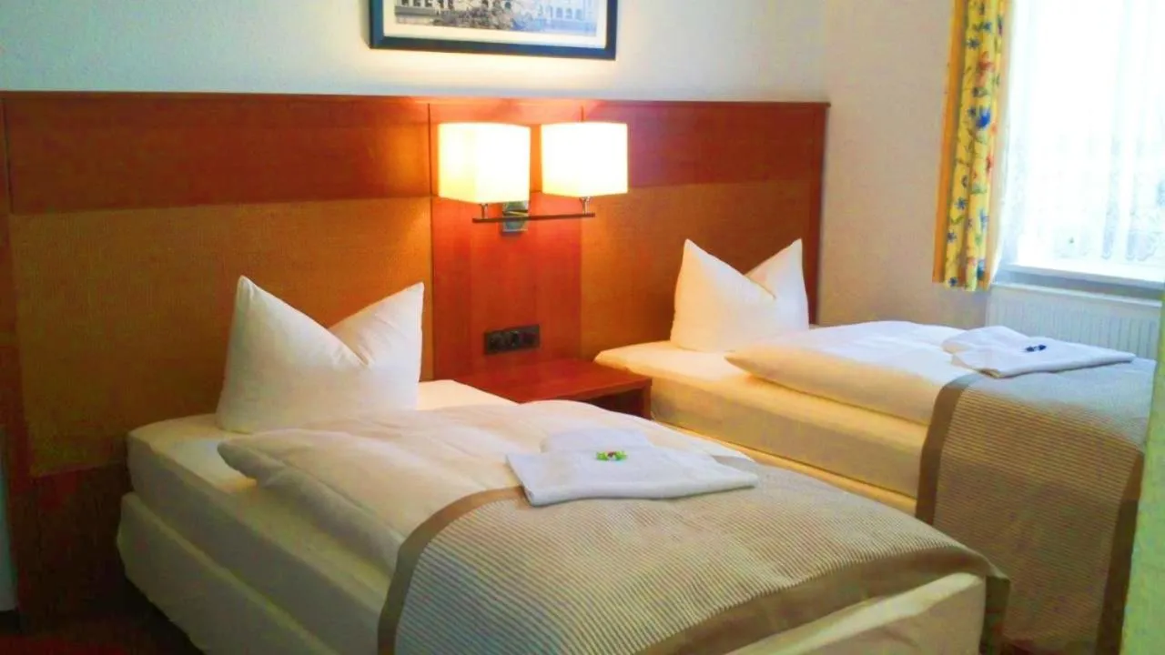 Bed in Hotel Boizenburger Hof