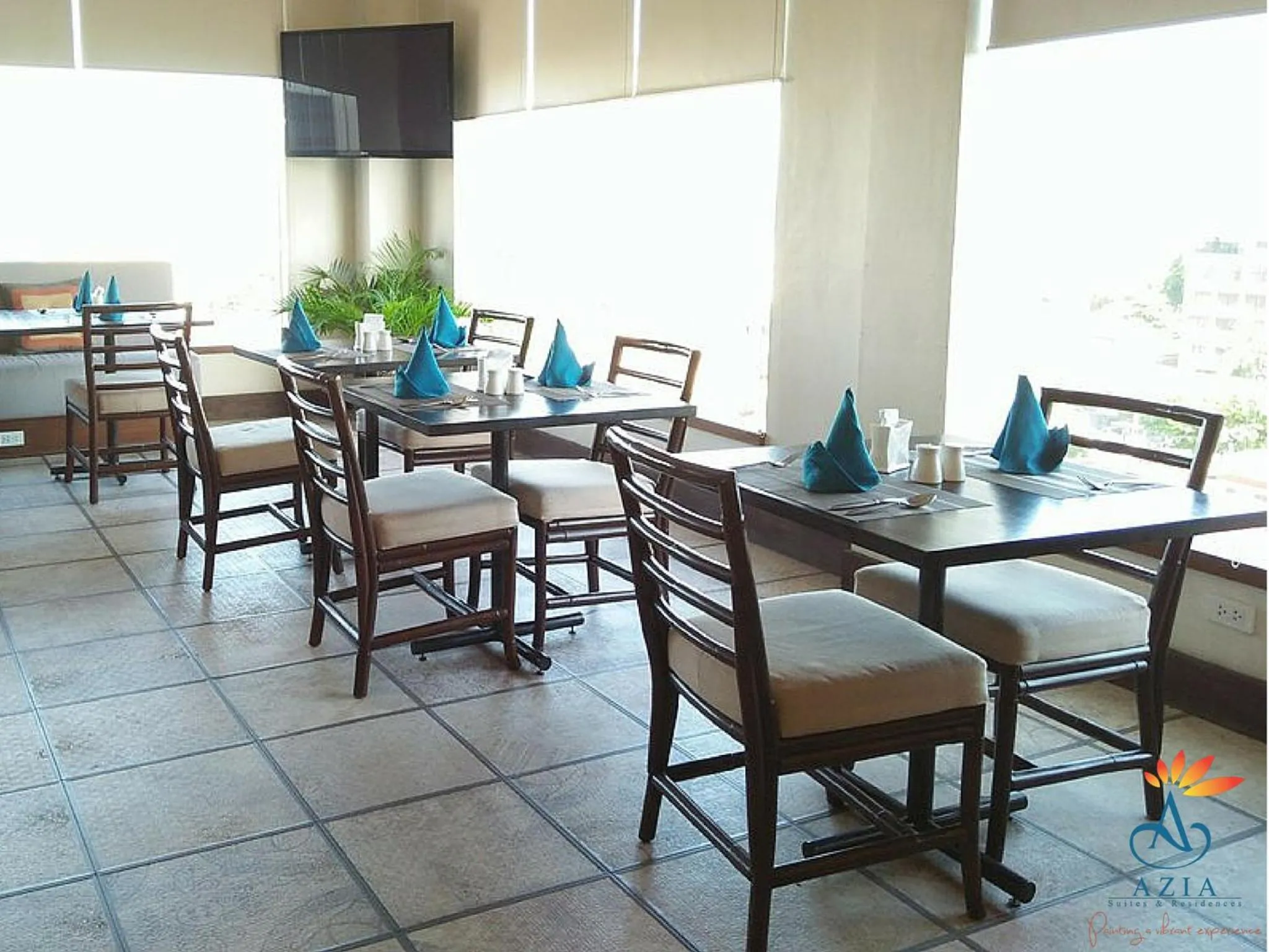Restaurant/places to eat in Azia Suites and Residences