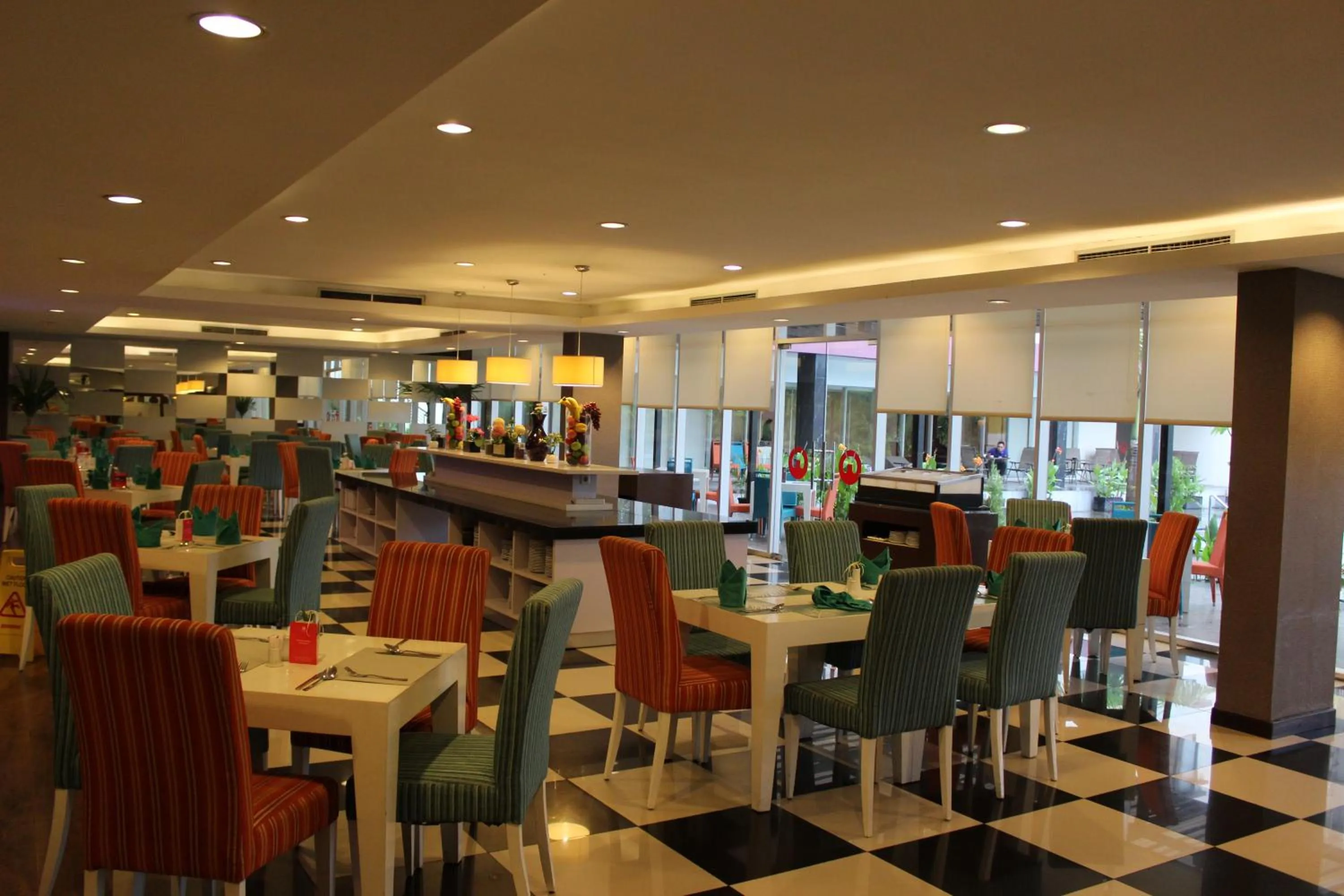 Restaurant/places to eat in Asialink Premier hotel