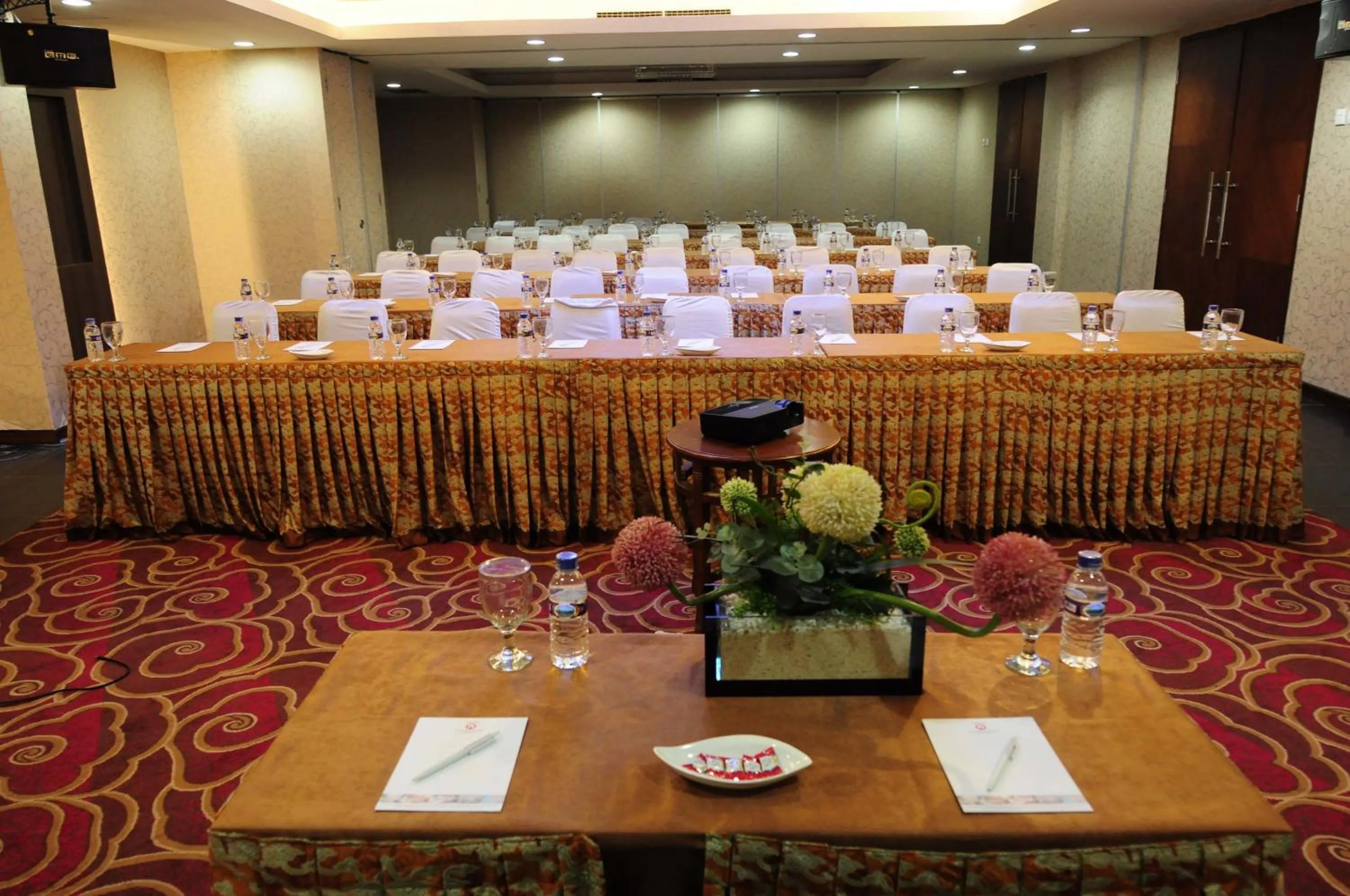 Business facilities in Asialink Premier hotel