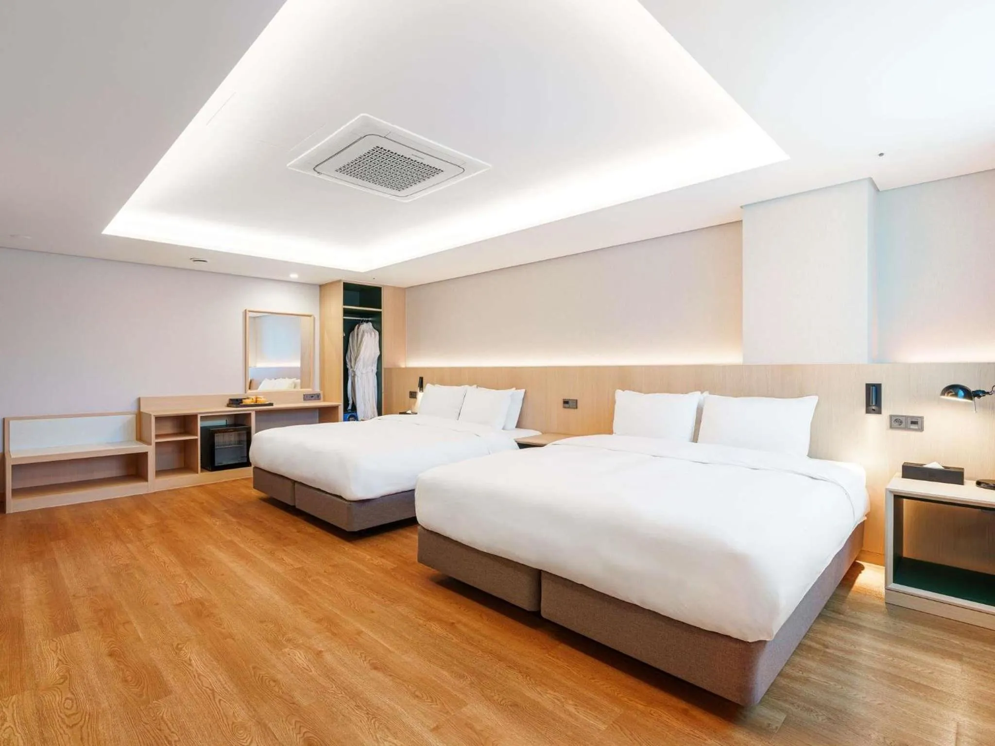 Bedroom, Bed in ibis Styles Ambassador Jeonju City Centre