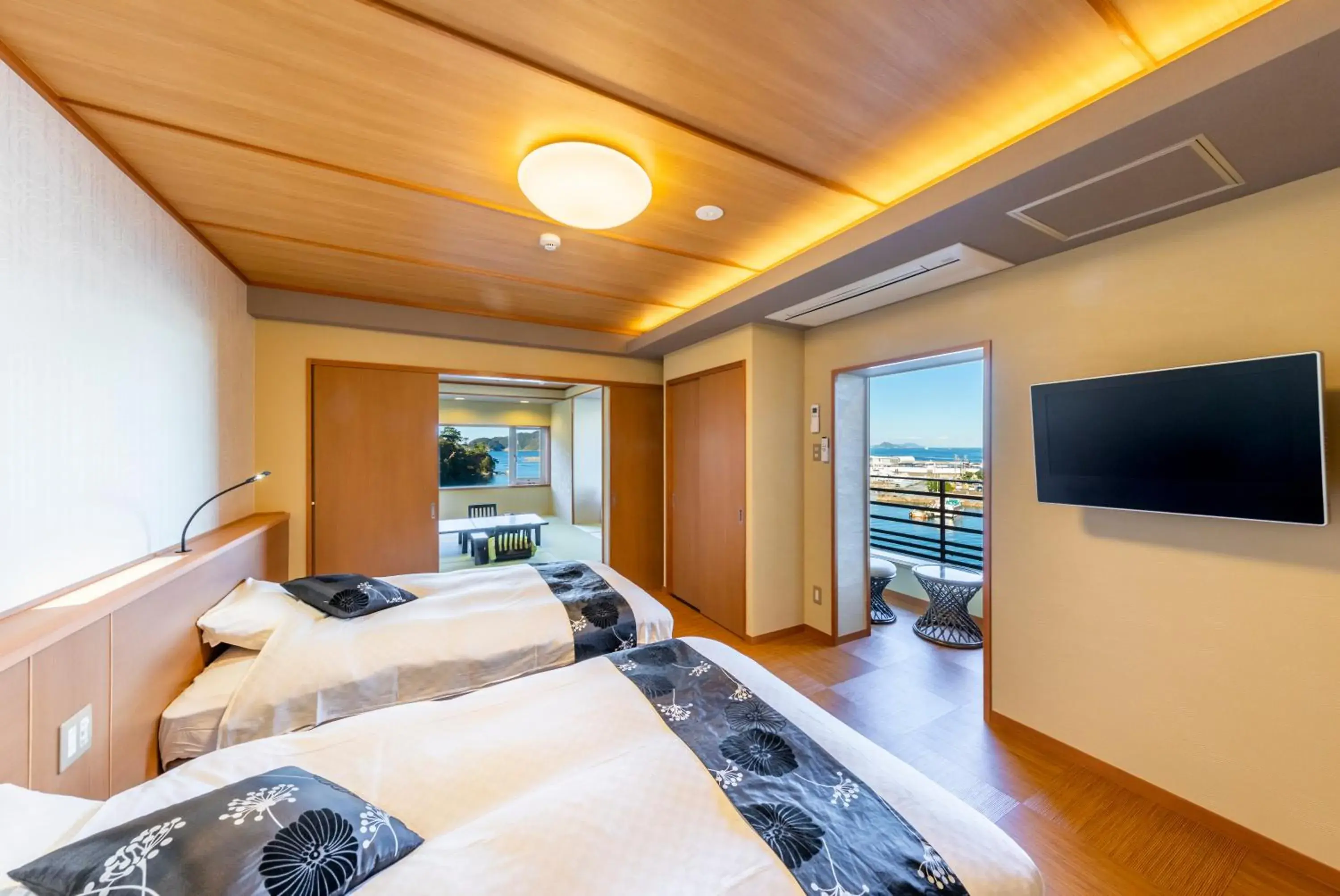 Deluxe Room with Tatami Area with Ocean View South Wing - Buffet Dinner in Todaya Deluxe Room with Tatami Area with Ocean View South Wing - Buffet Dinner in Todaya