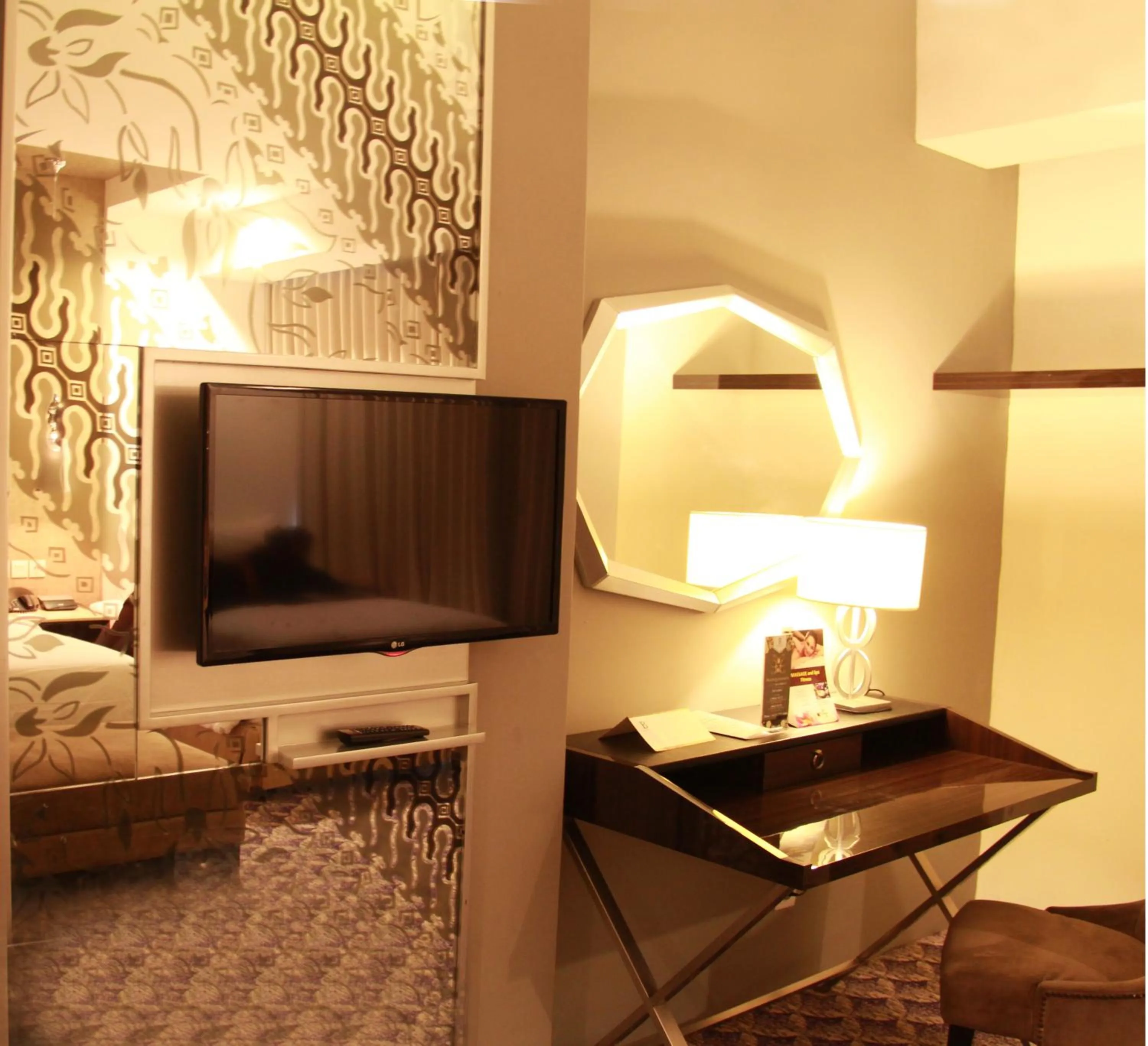 Living room in Aston Bellevue Radio Dalam