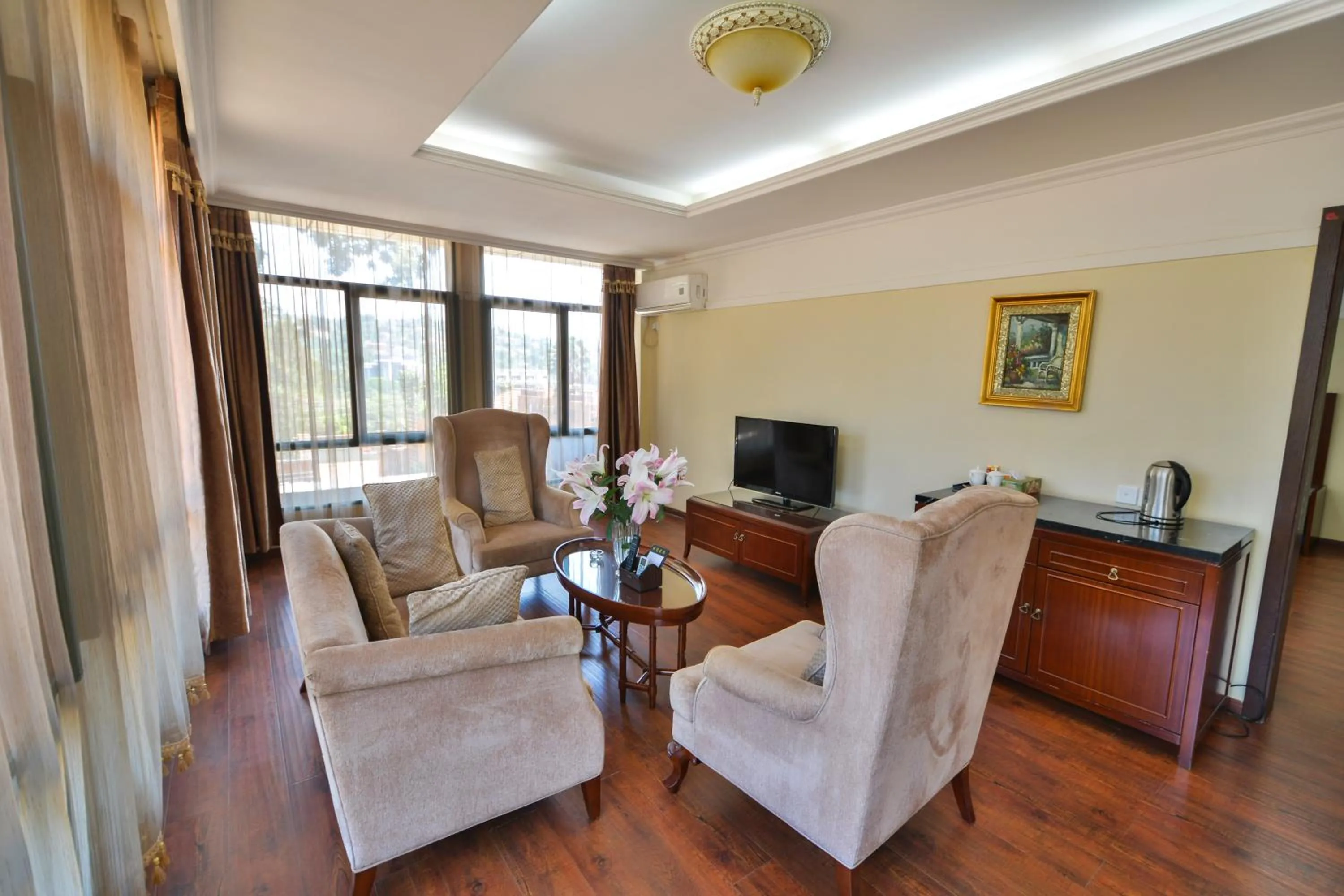 Living room in Arirang Hotel