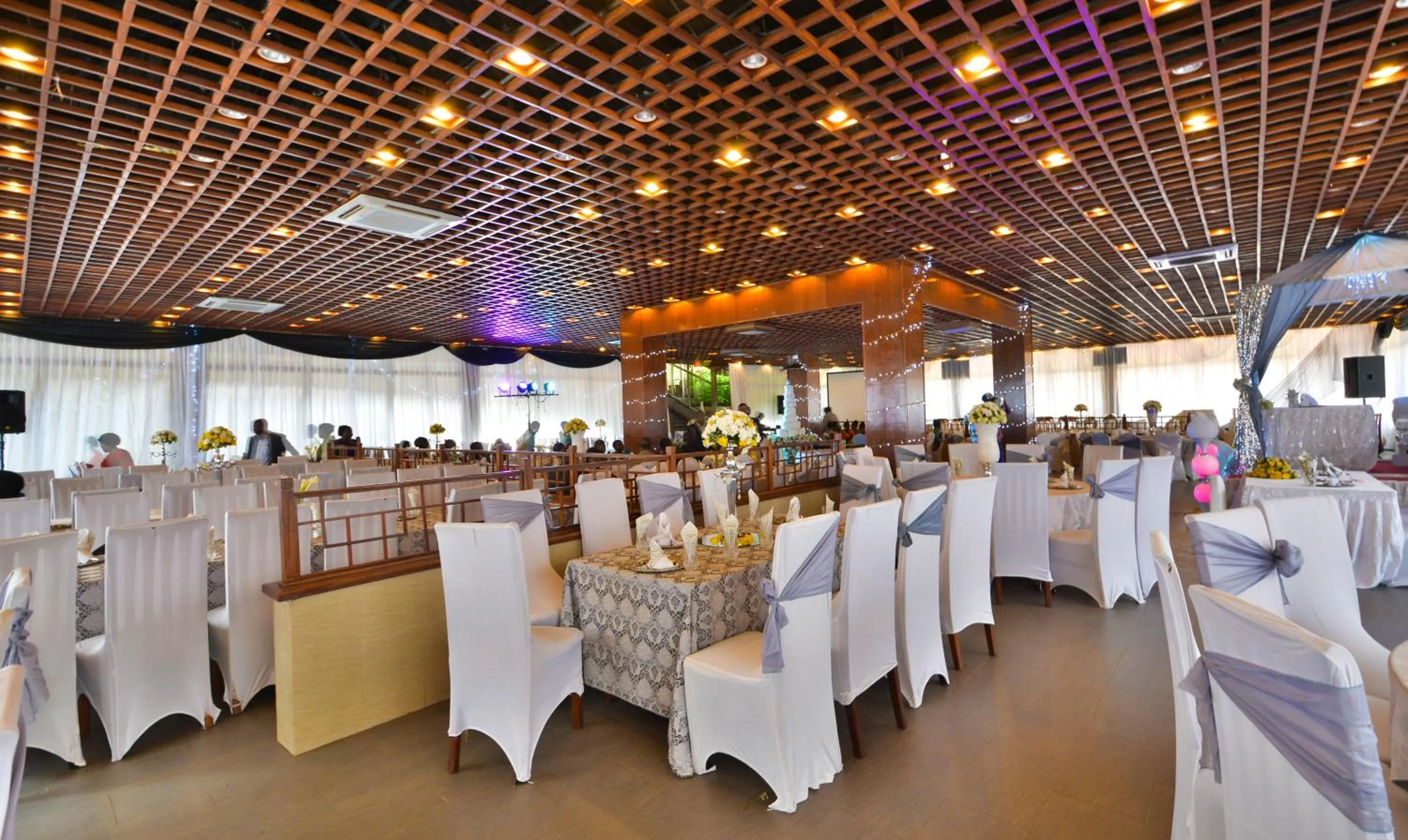 Restaurant/places to eat in Arirang Hotel