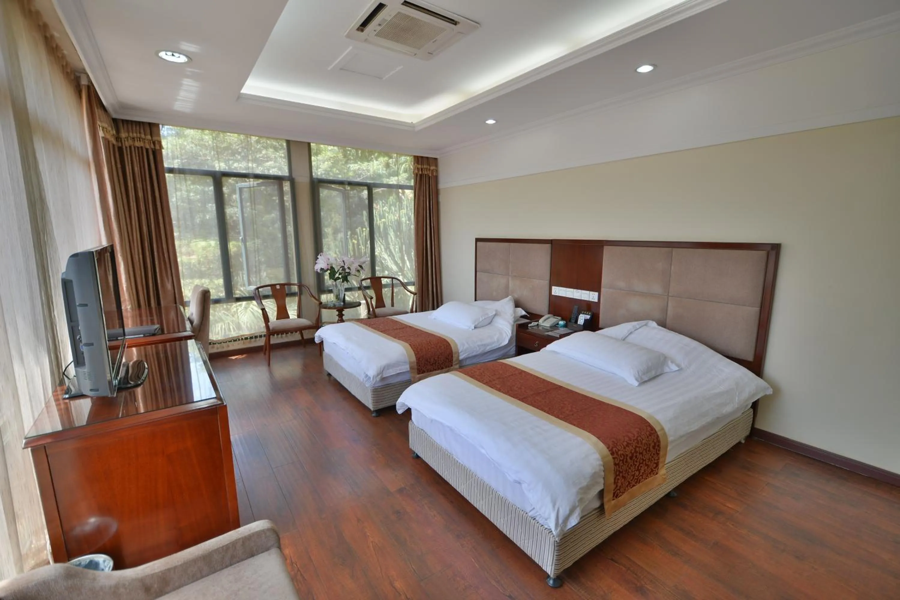 Bedroom in Arirang Hotel