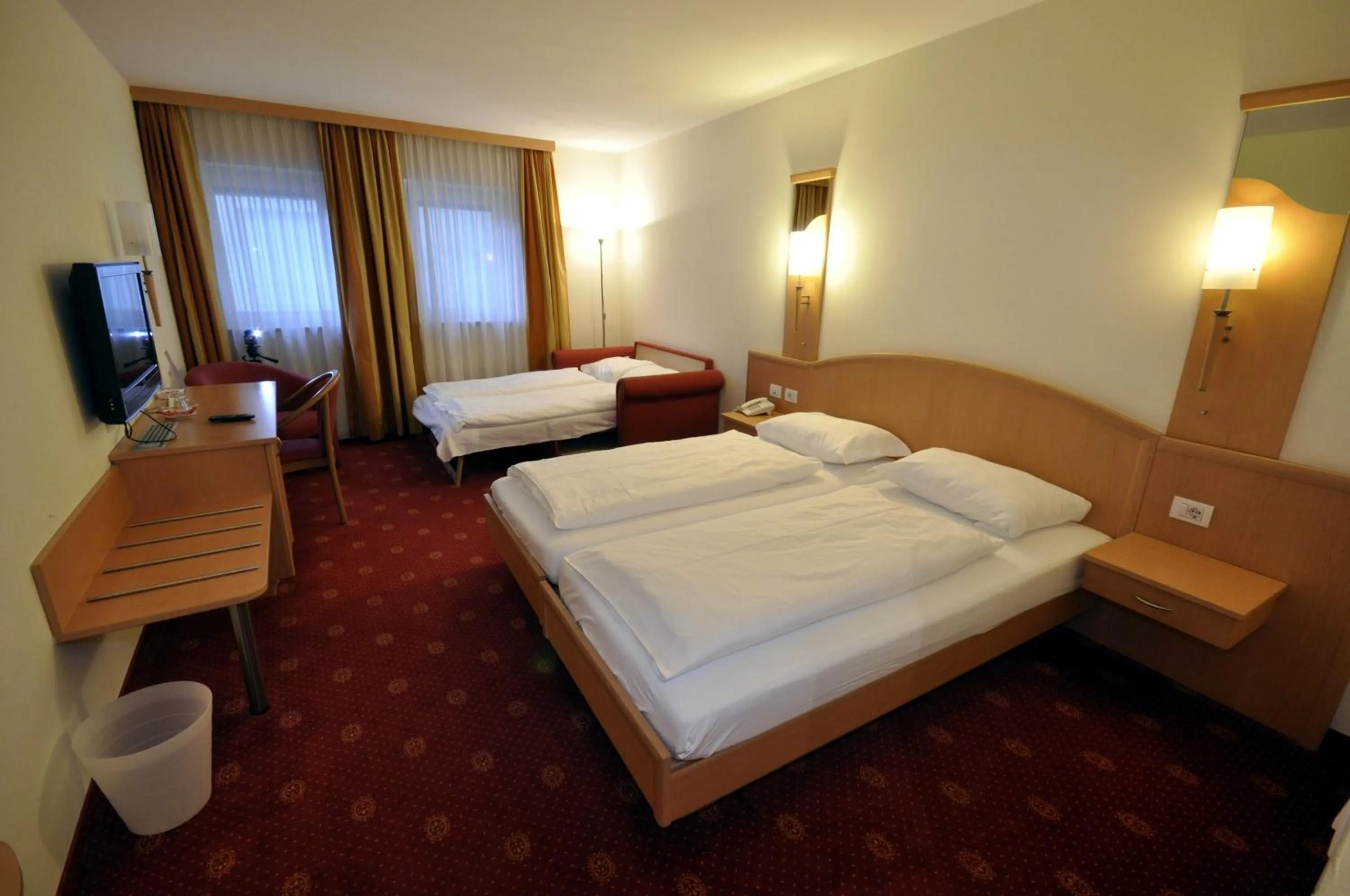 Day, Bed in Cityhotel Tallero