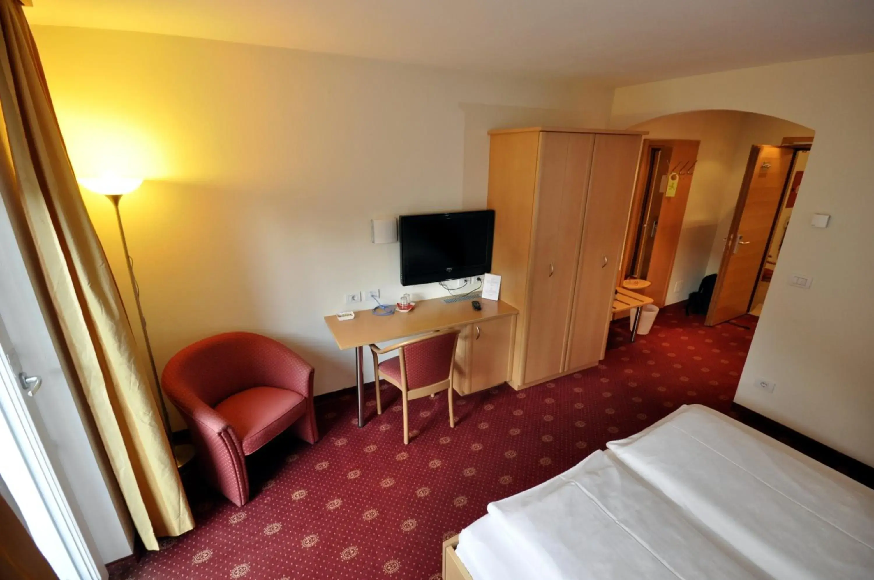 Standard Double Room in Cityhotel Tallero Standard Double Room in Cityhotel Tallero