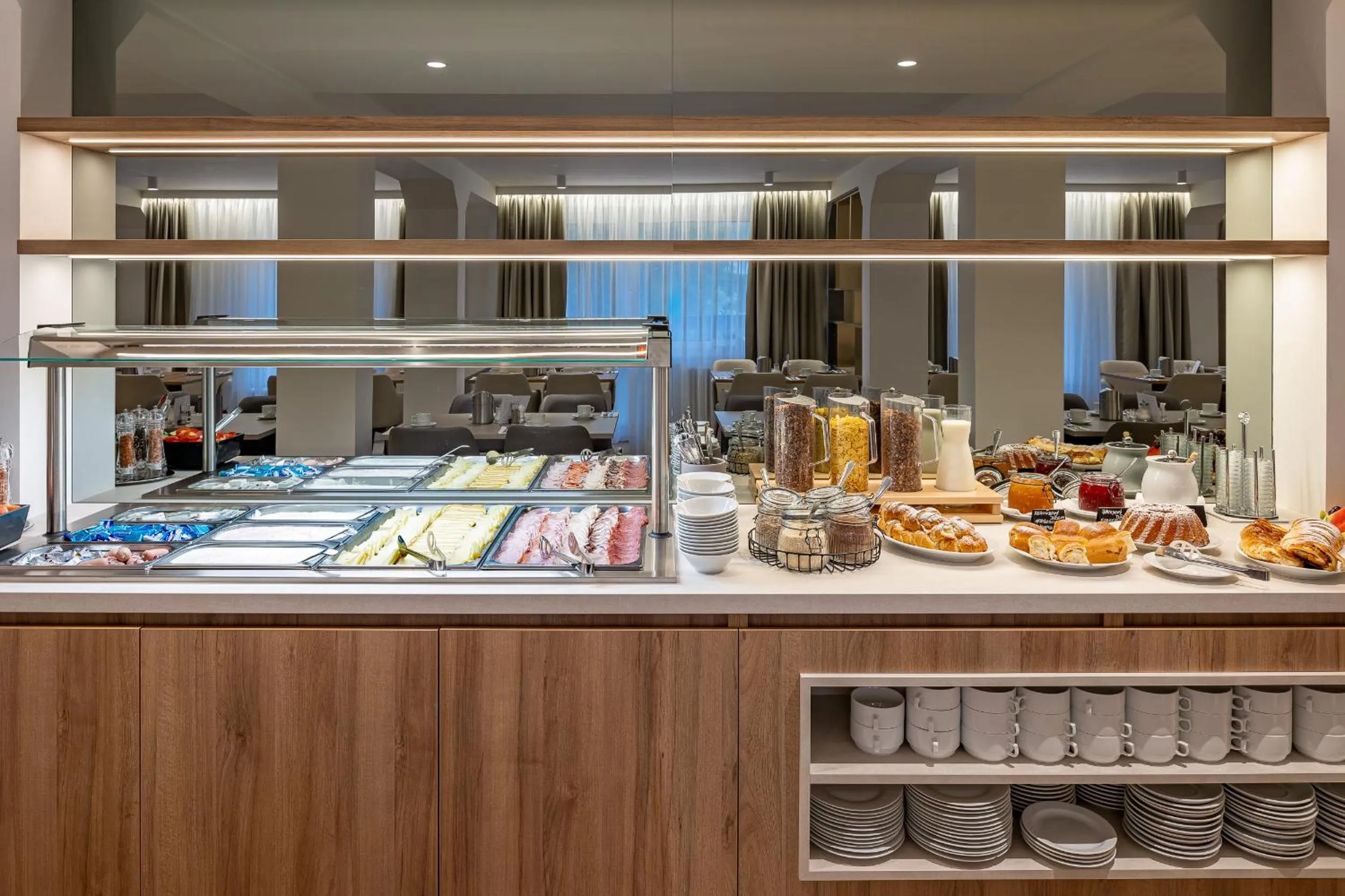 Restaurant/places to eat in Spa Hotel Devin