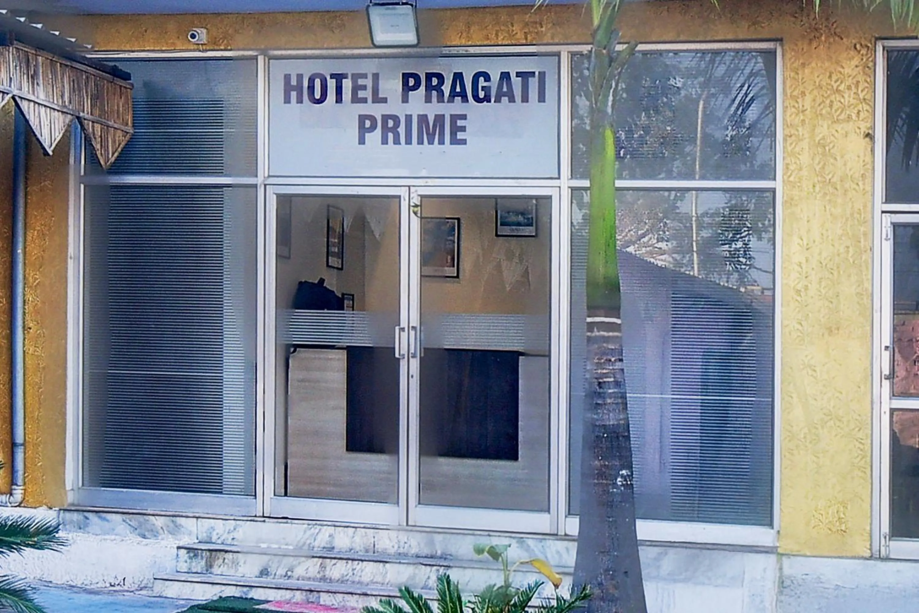 Facade/entrance in Hotel O Pragati Prime