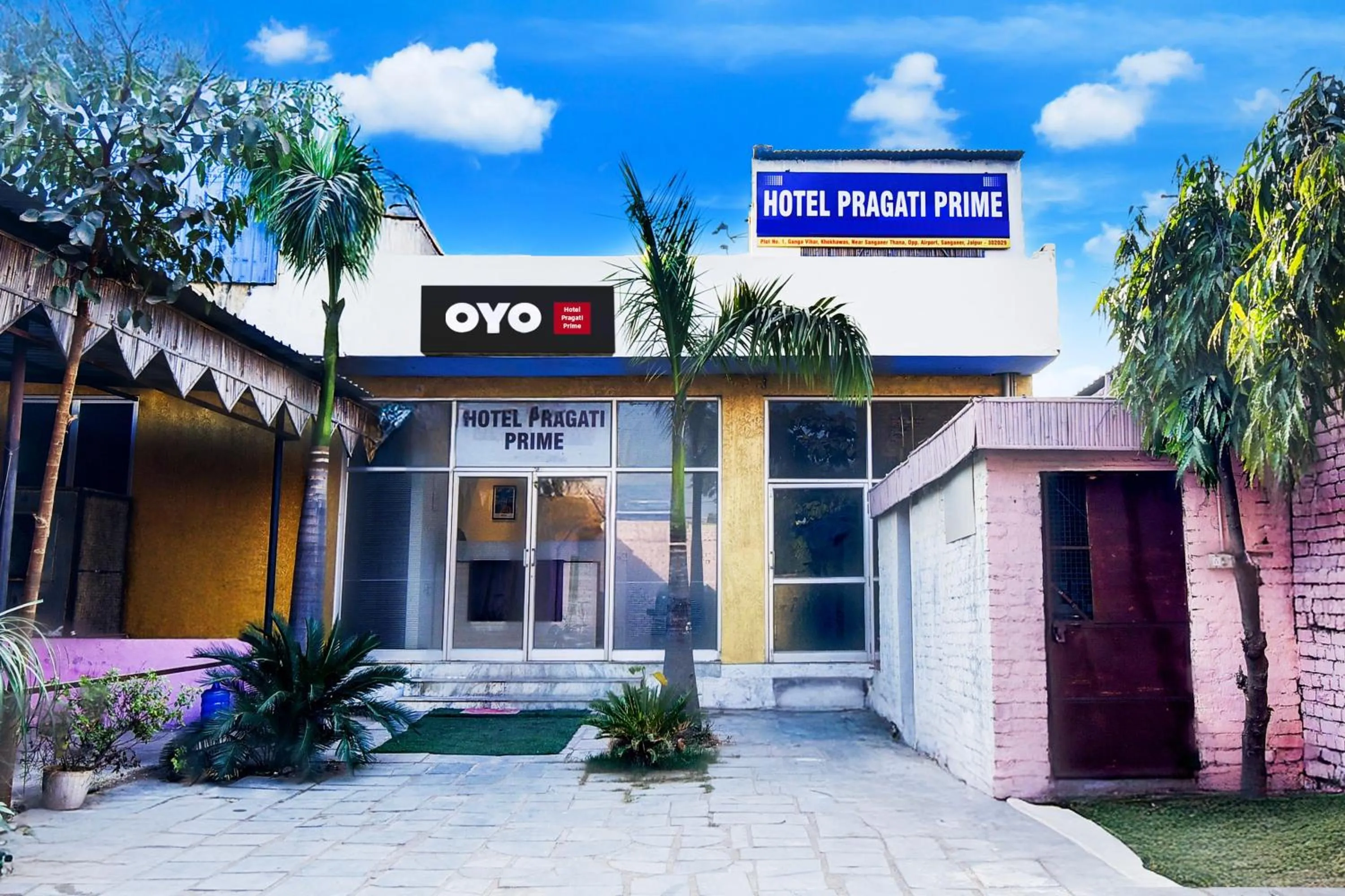 Facade/entrance in Super Hotel O Pragati Prime