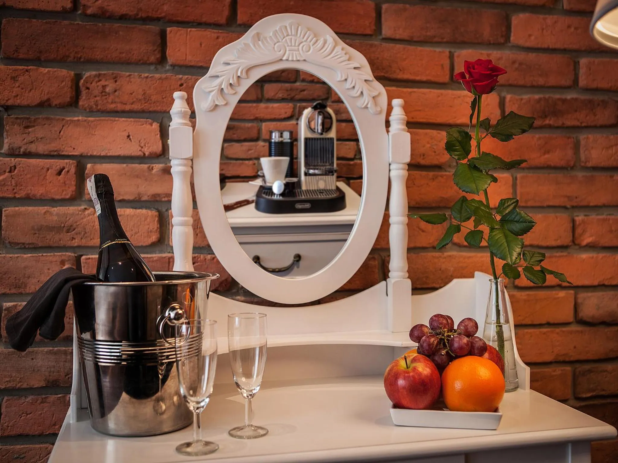 Photo of the whole room in Hotel Betmanowska Main Square Residence Adults Only