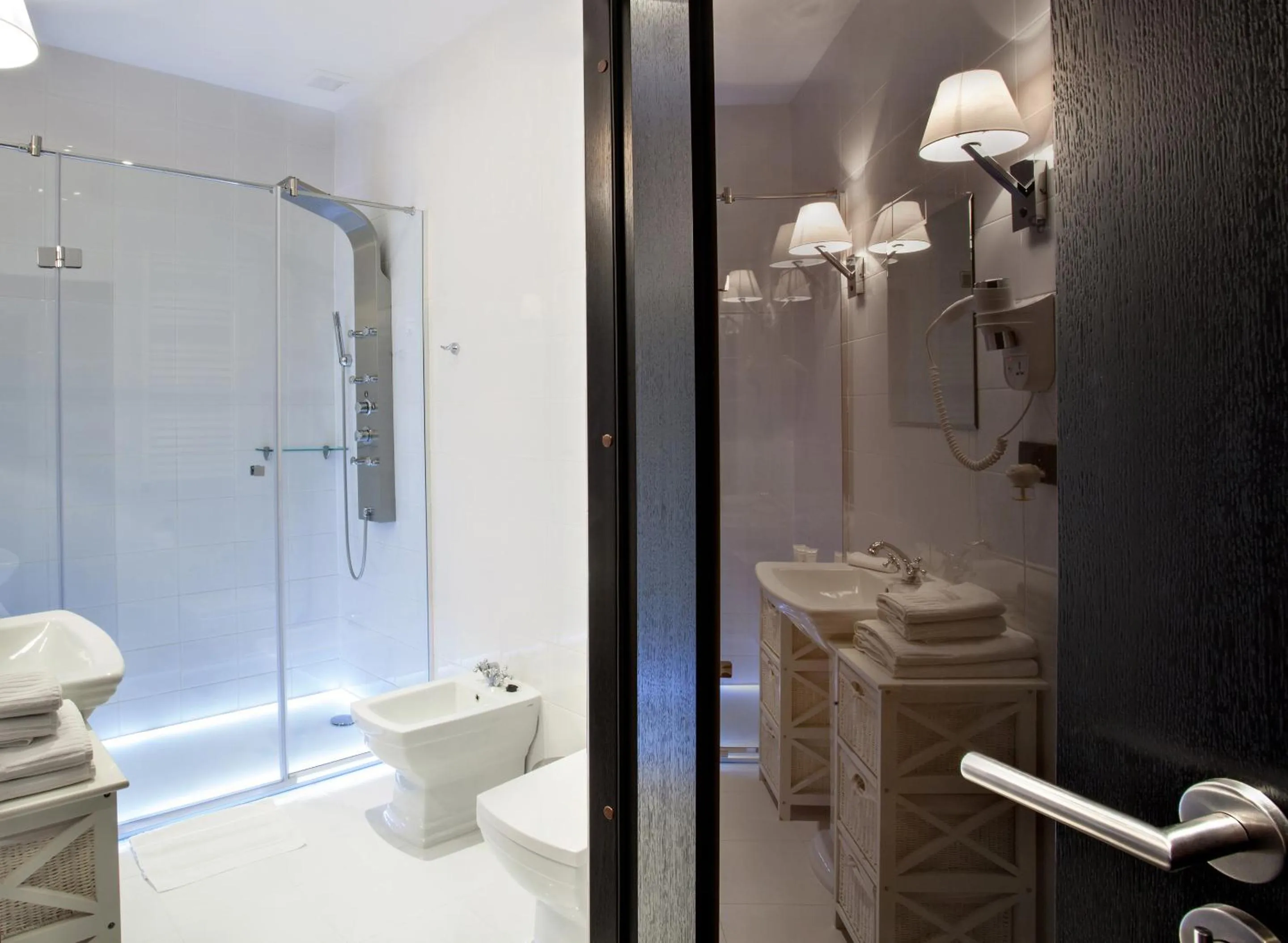 Shower in Hotel Betmanowska Main Square Residence Adults Only