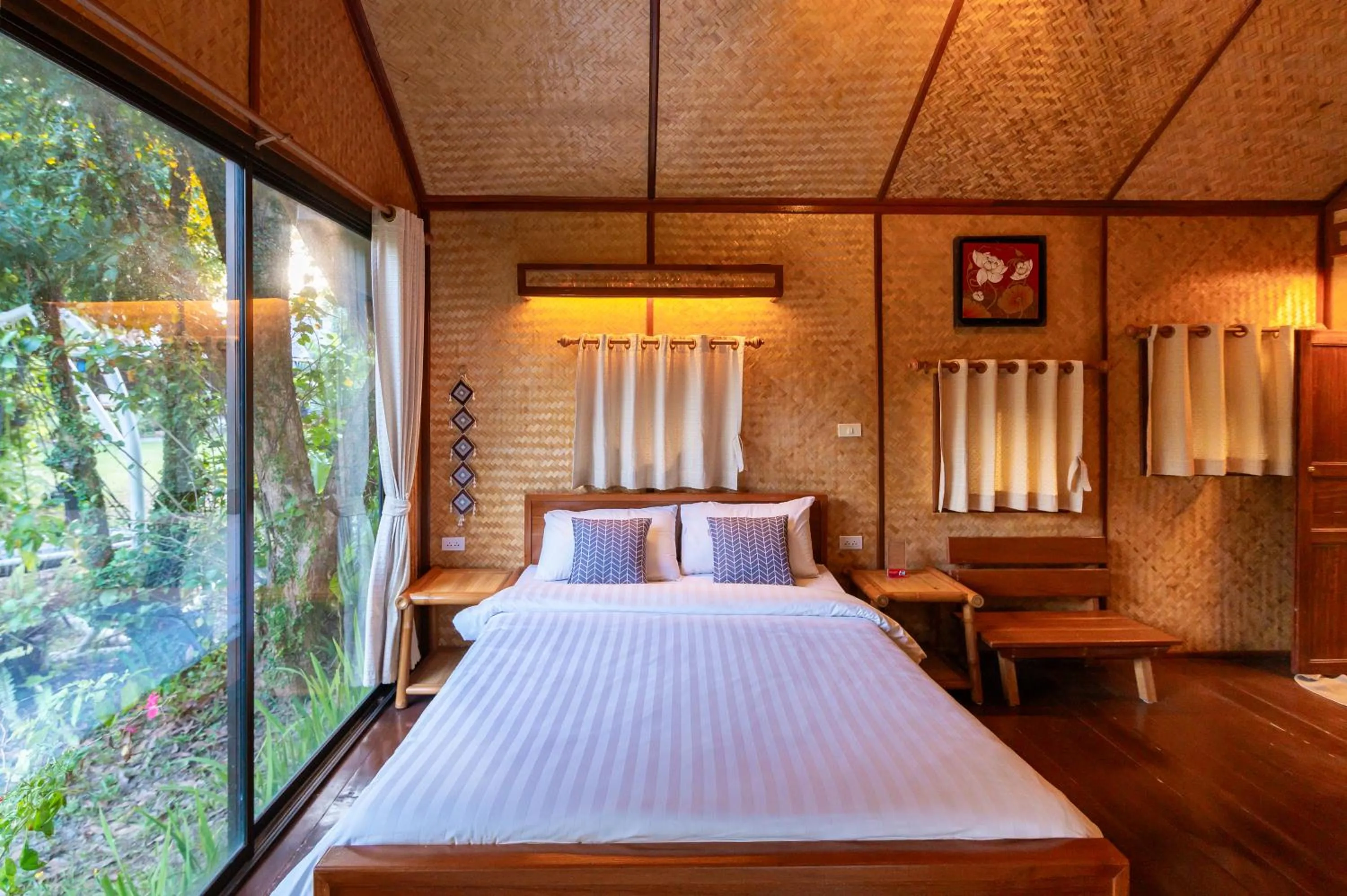 Bed in lion resort & cafe