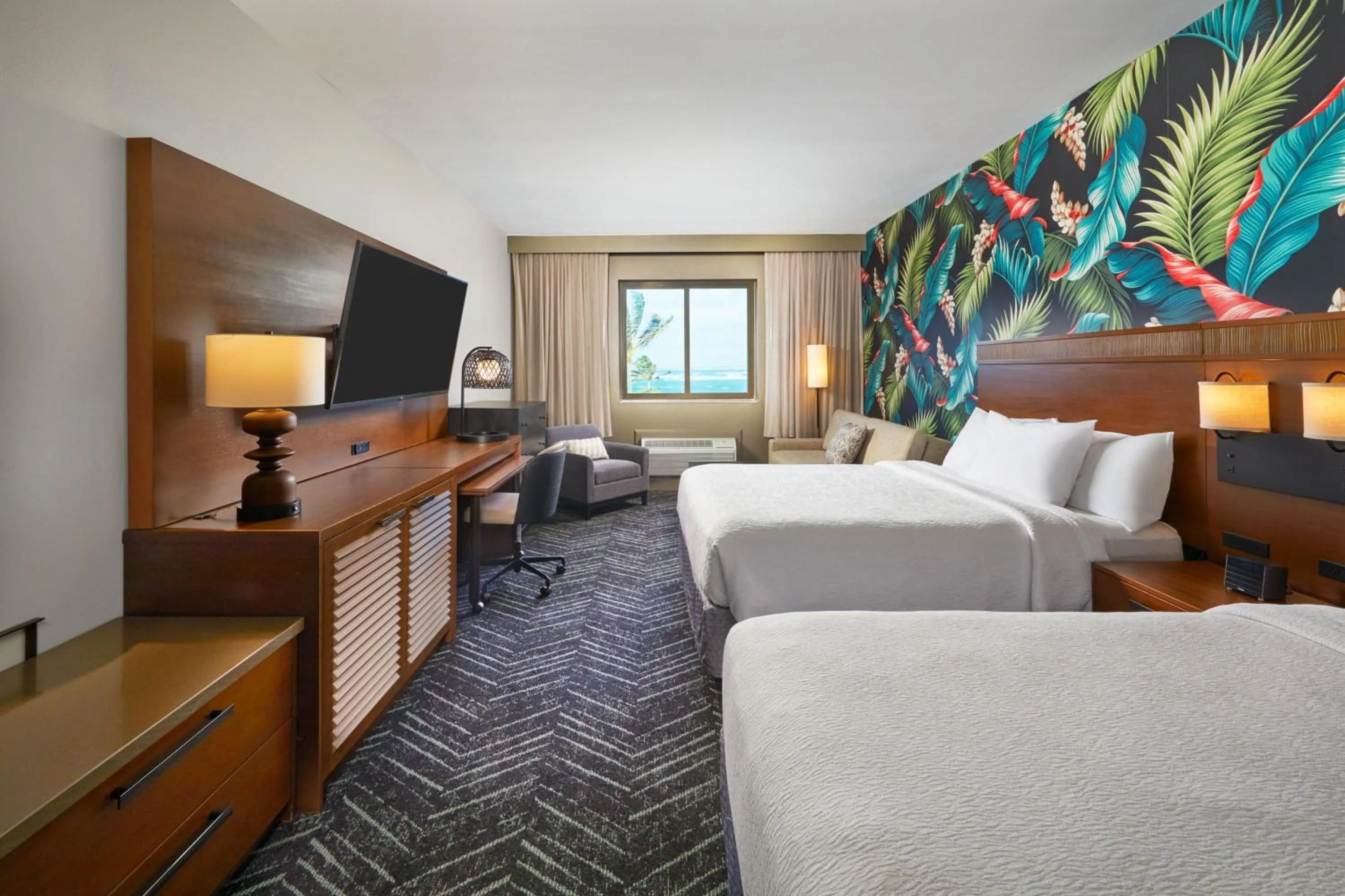 Photo of the whole room, Bed in Courtyard by Marriott Oahu North Shore