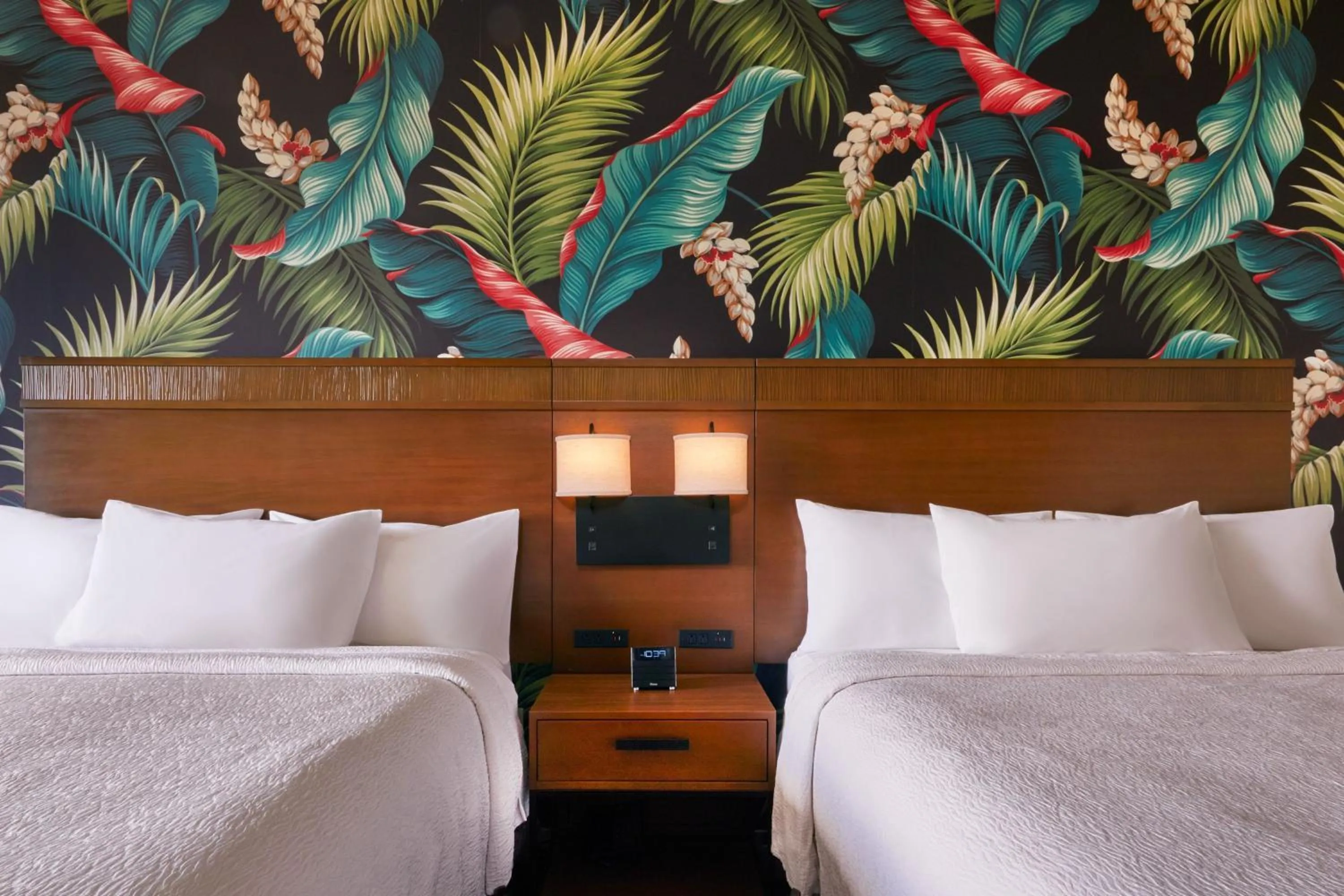 Photo of the whole room, Bed in Courtyard by Marriott Oahu North Shore