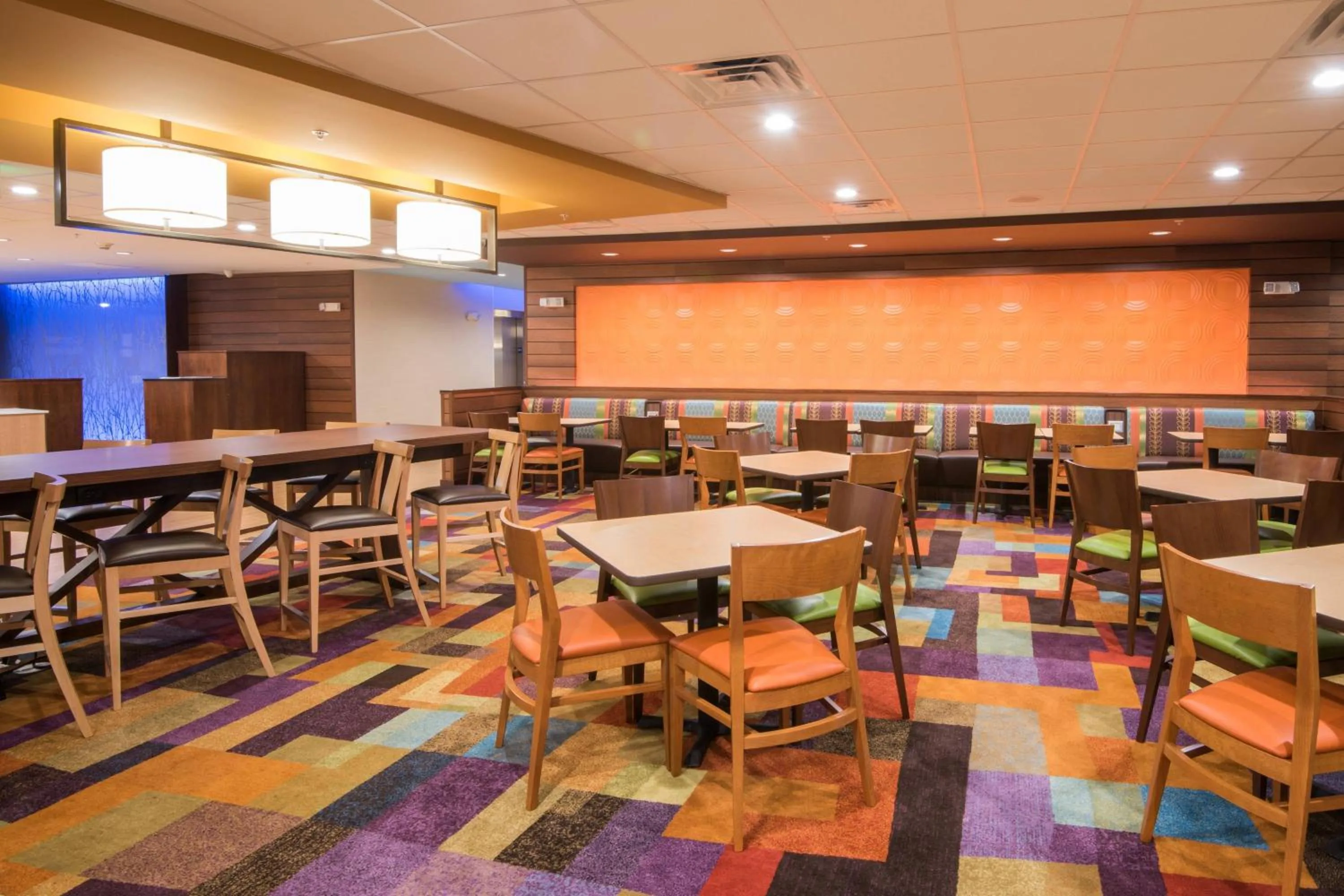 Breakfast in Fairfield Inn & Suites by Marriott Fort Wayne Southwest